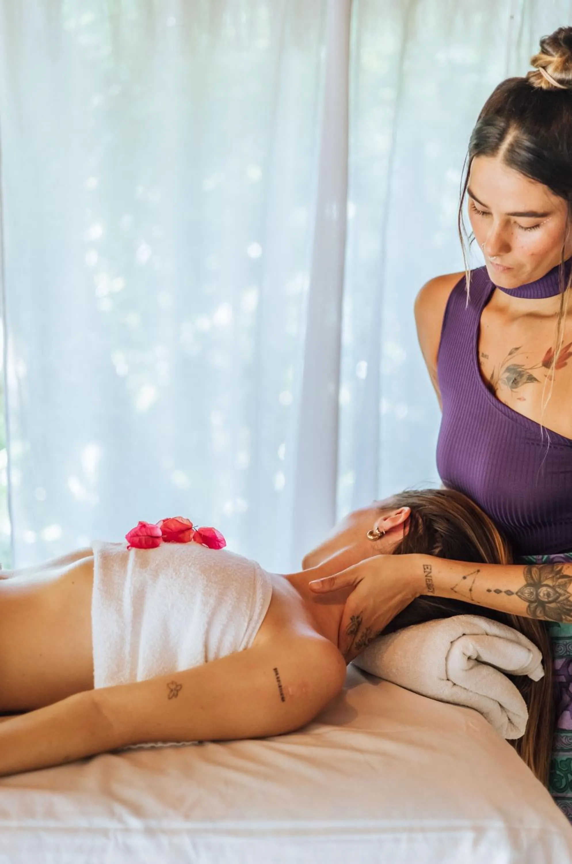 Massage in Smart Hotel Reserva Ilhabela
