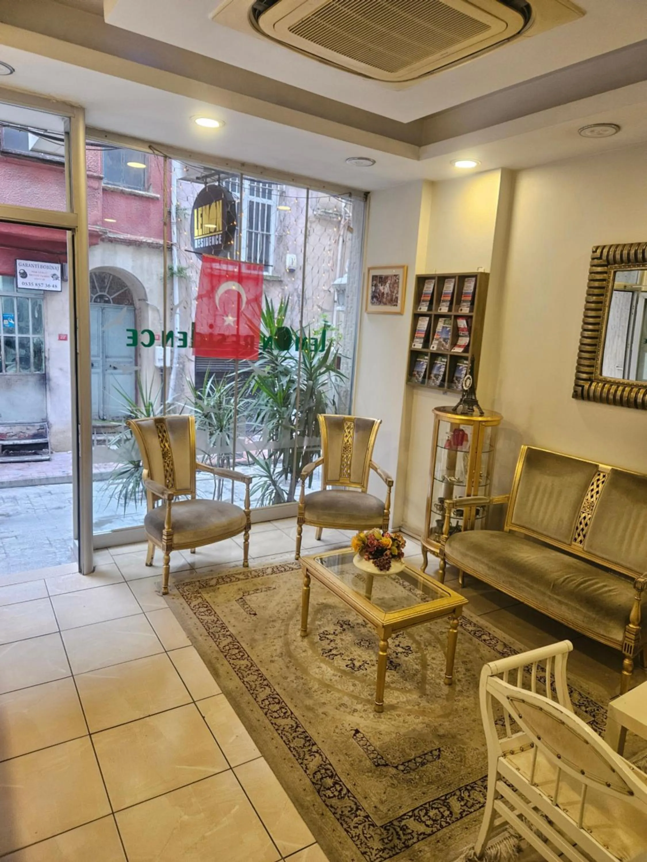 Lobby or reception in Lemon Residence