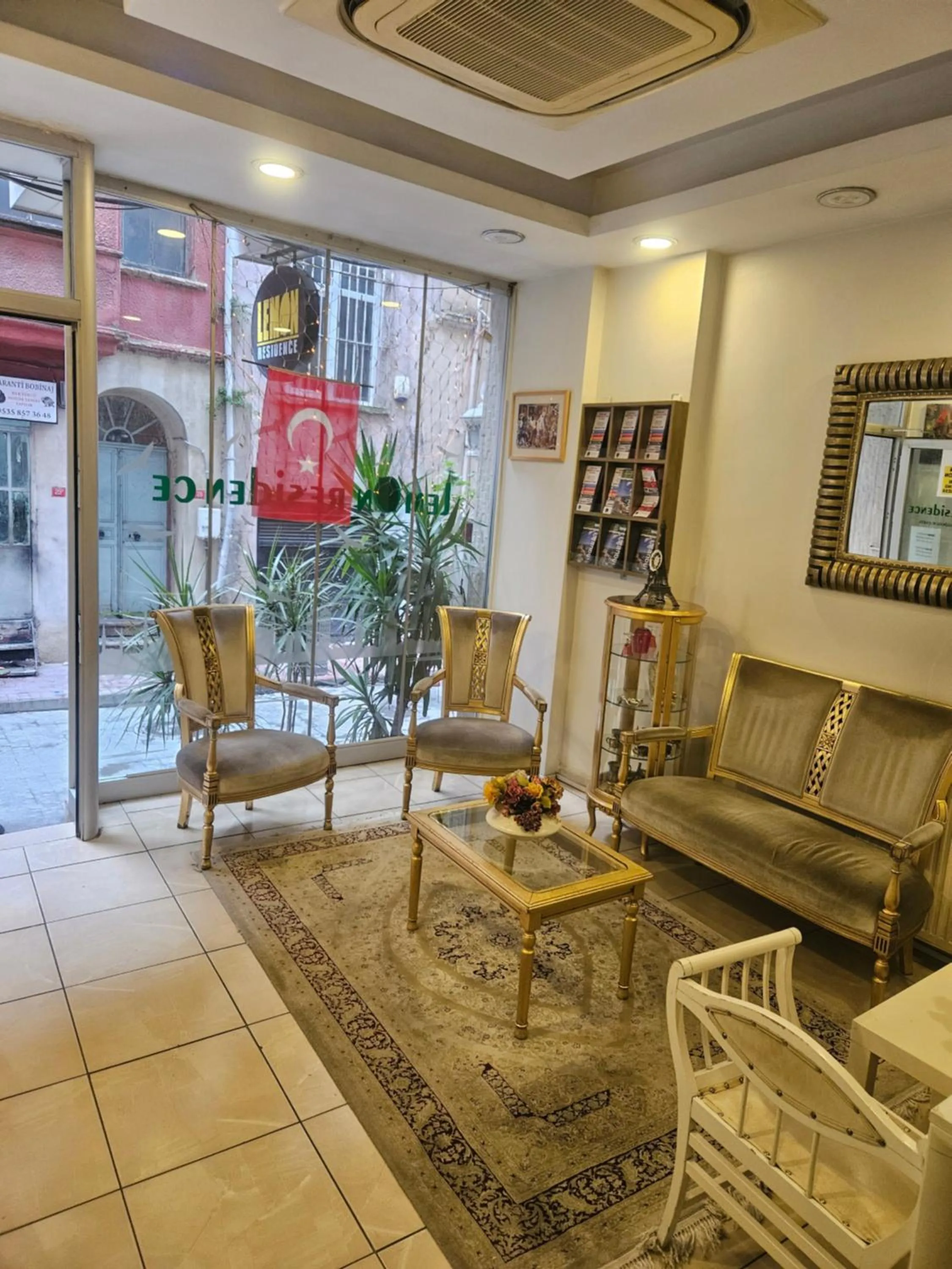 Lobby or reception in Lemon Residence