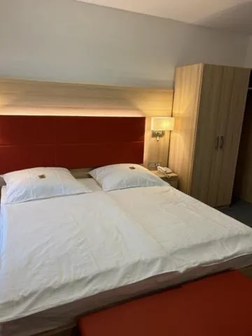 Bed in Hotel Kaiserhof