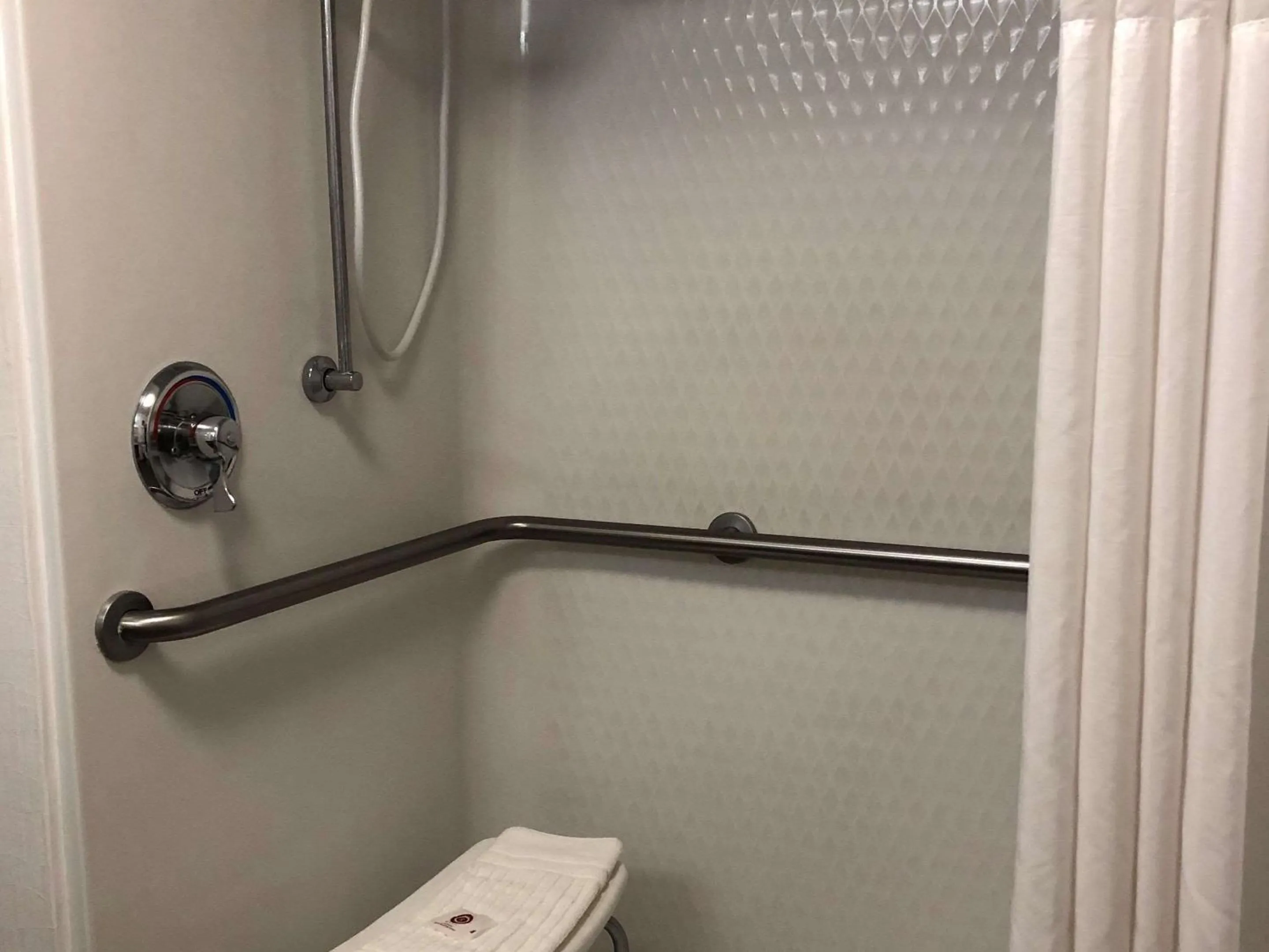 Bedroom in Comfort Inn Darien - North Brunswick