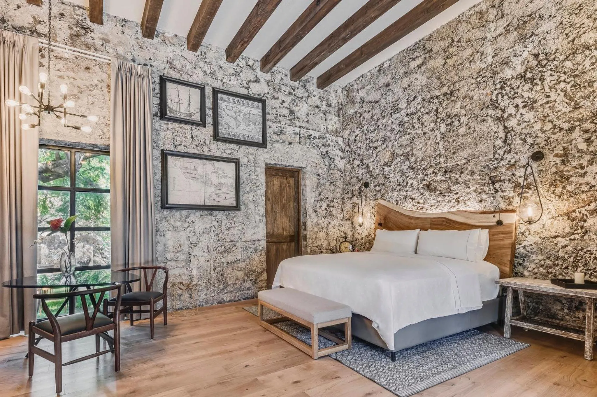 Photo of the whole room, Bed in Fiesta Americana Hacienda Galindo Resort & Spa