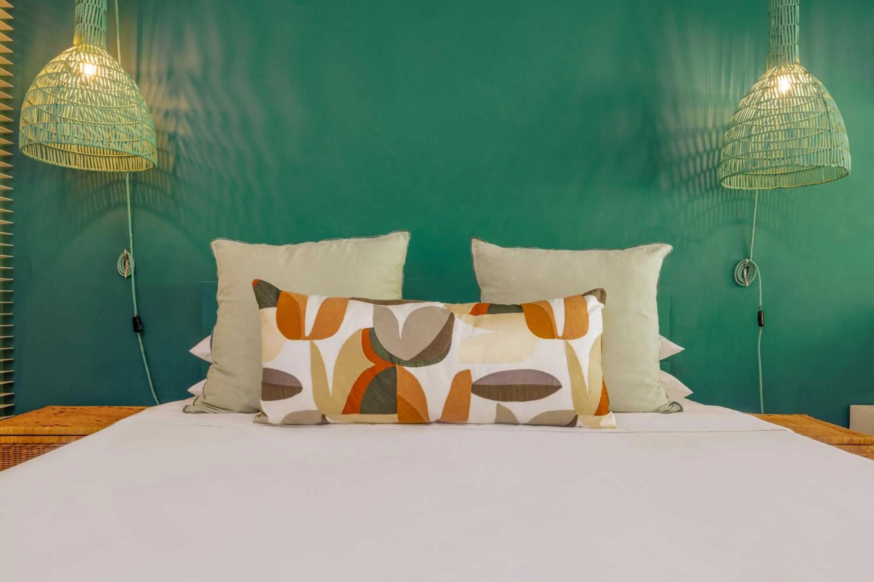 Decorative detail, Bed in Coin de Mire Attitude