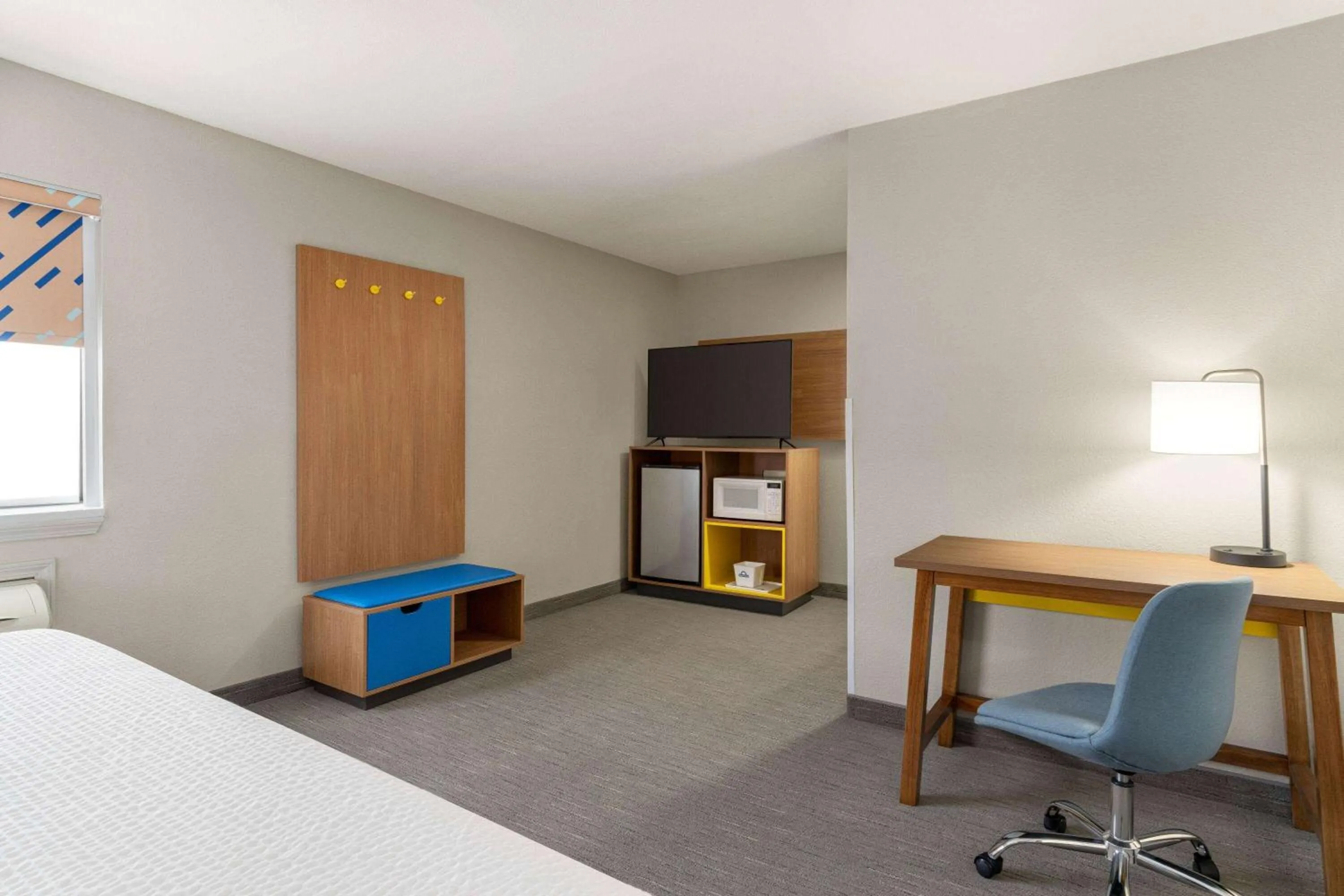 Bed in Days Inn by Wyndham Washington Court House