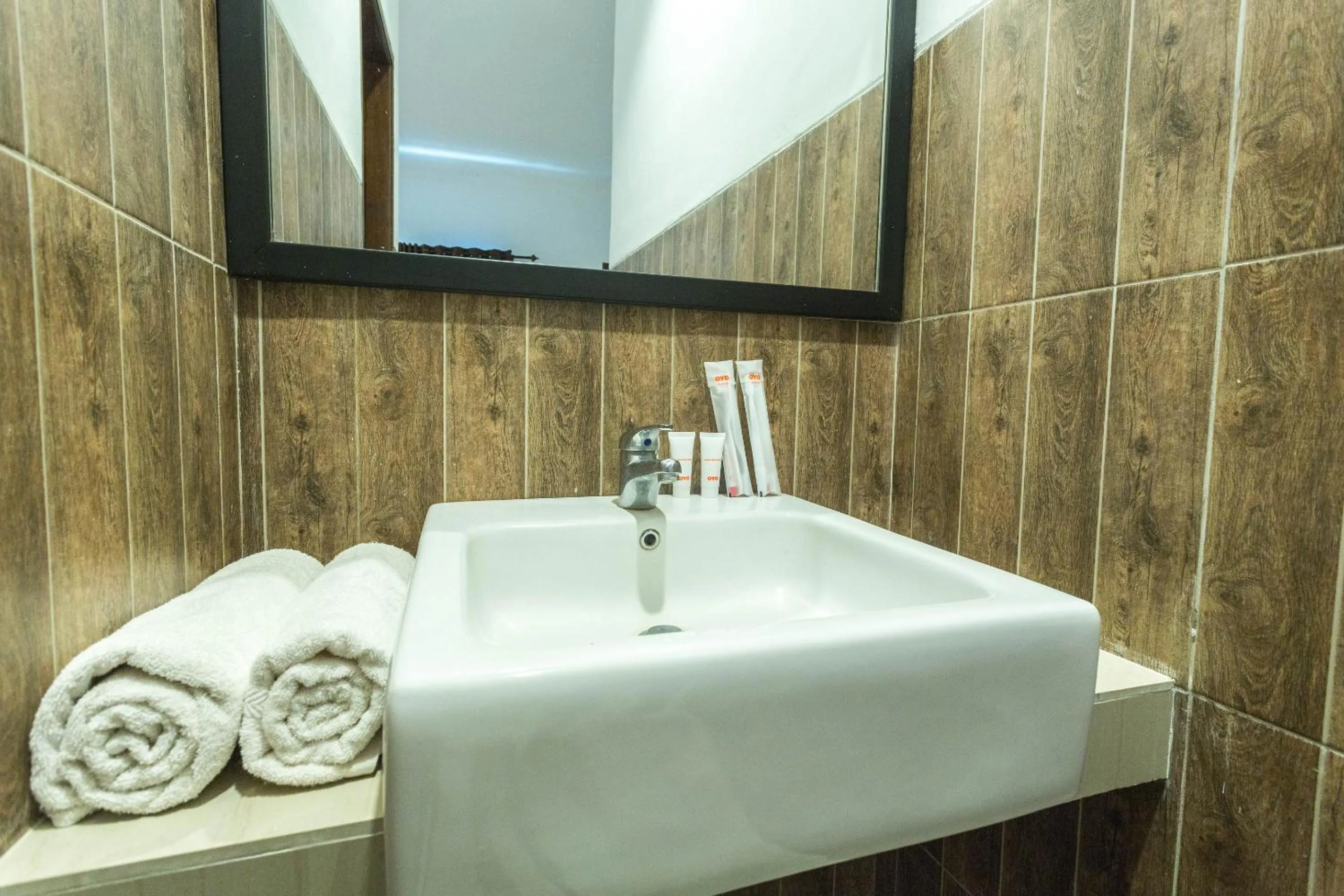 Bathroom in Hotel Bumi Aditya