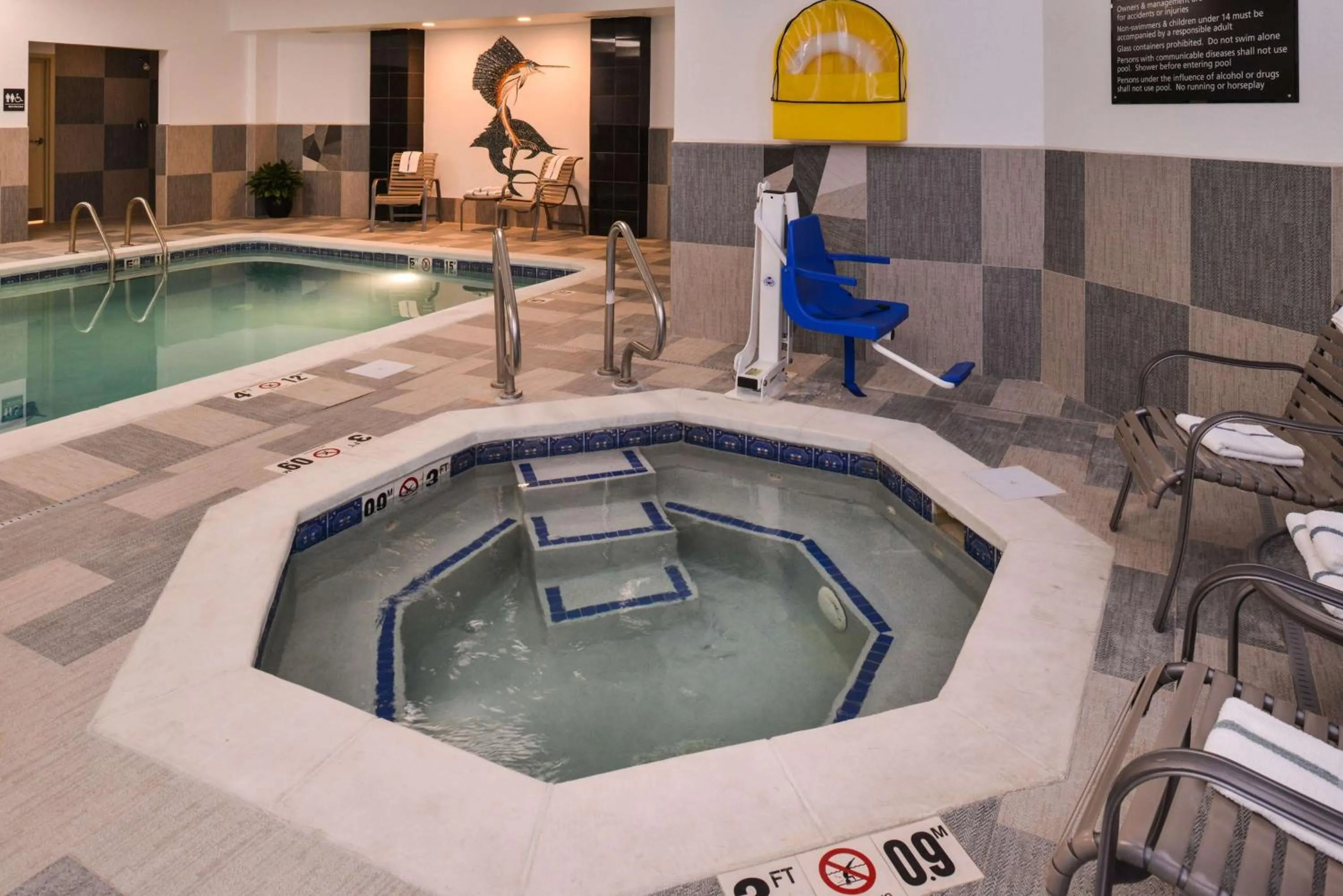 Pool view in Hampton Inn & Suites Denver-Speer Boulevard