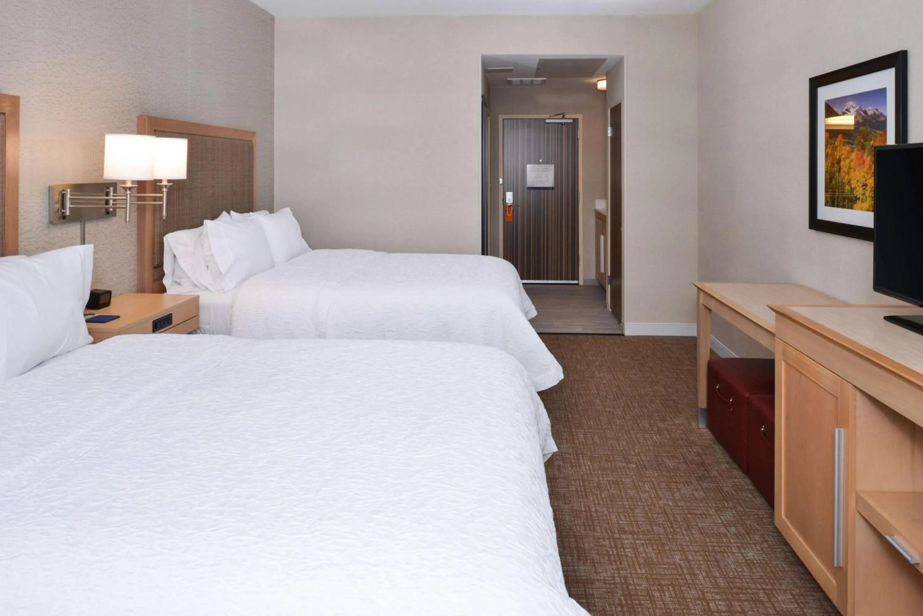Bed in Hampton Inn & Suites Denver-Speer Boulevard