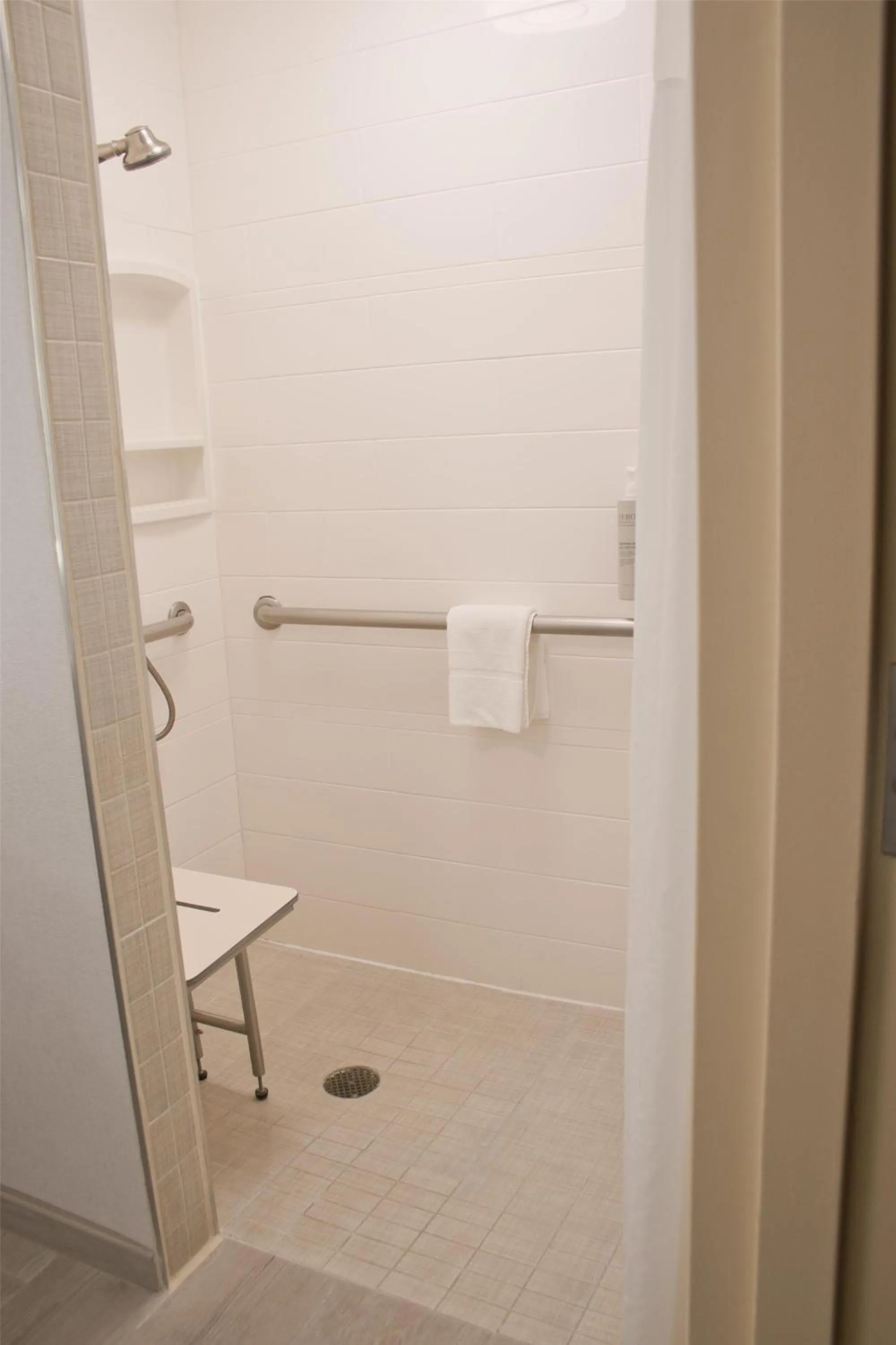 Bathroom in Hampton Inn & Suites Denver-Speer Boulevard