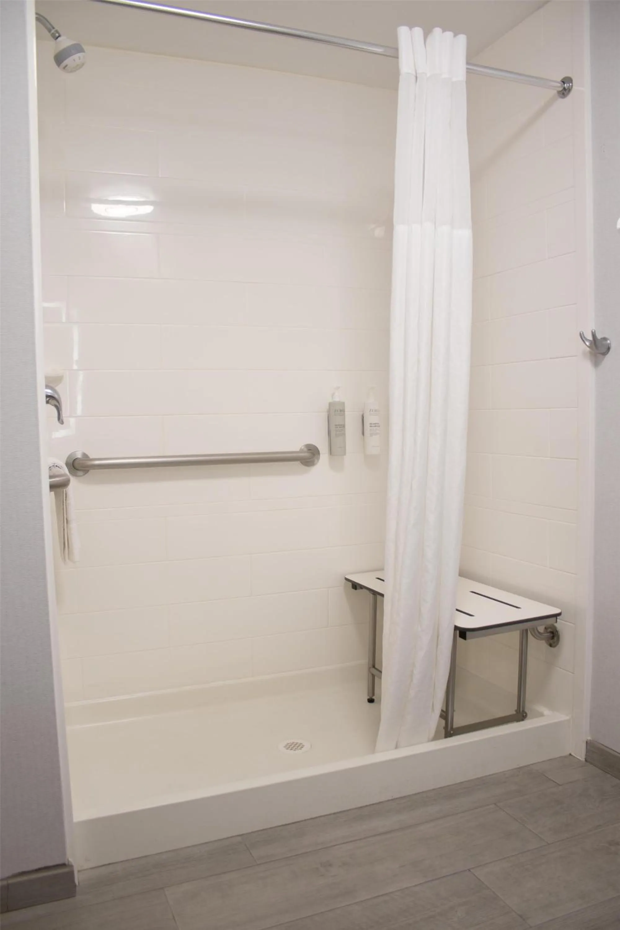 Bathroom in Hampton Inn & Suites Denver-Speer Boulevard