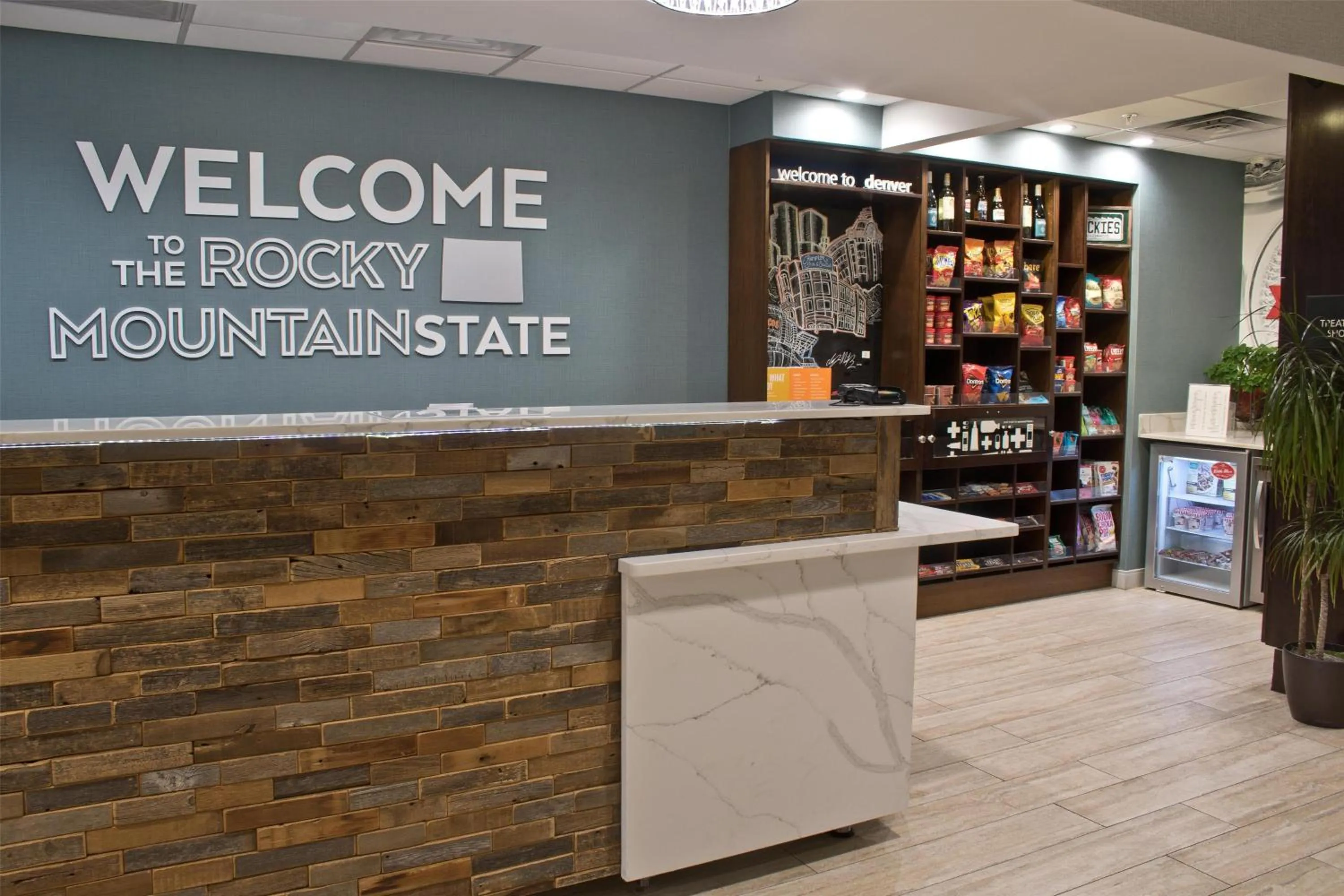 Lobby or reception in Hampton Inn & Suites Denver-Speer Boulevard