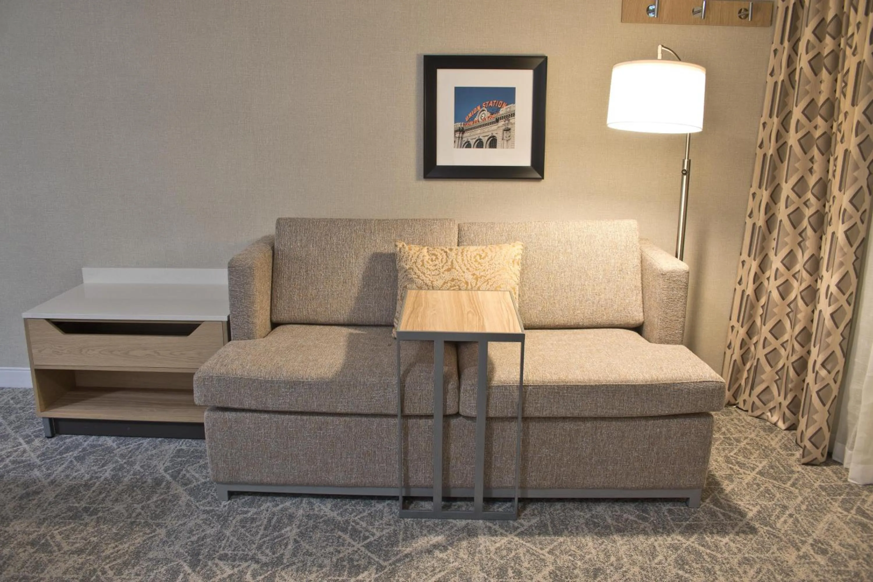 Bed in Hampton Inn & Suites Denver-Speer Boulevard