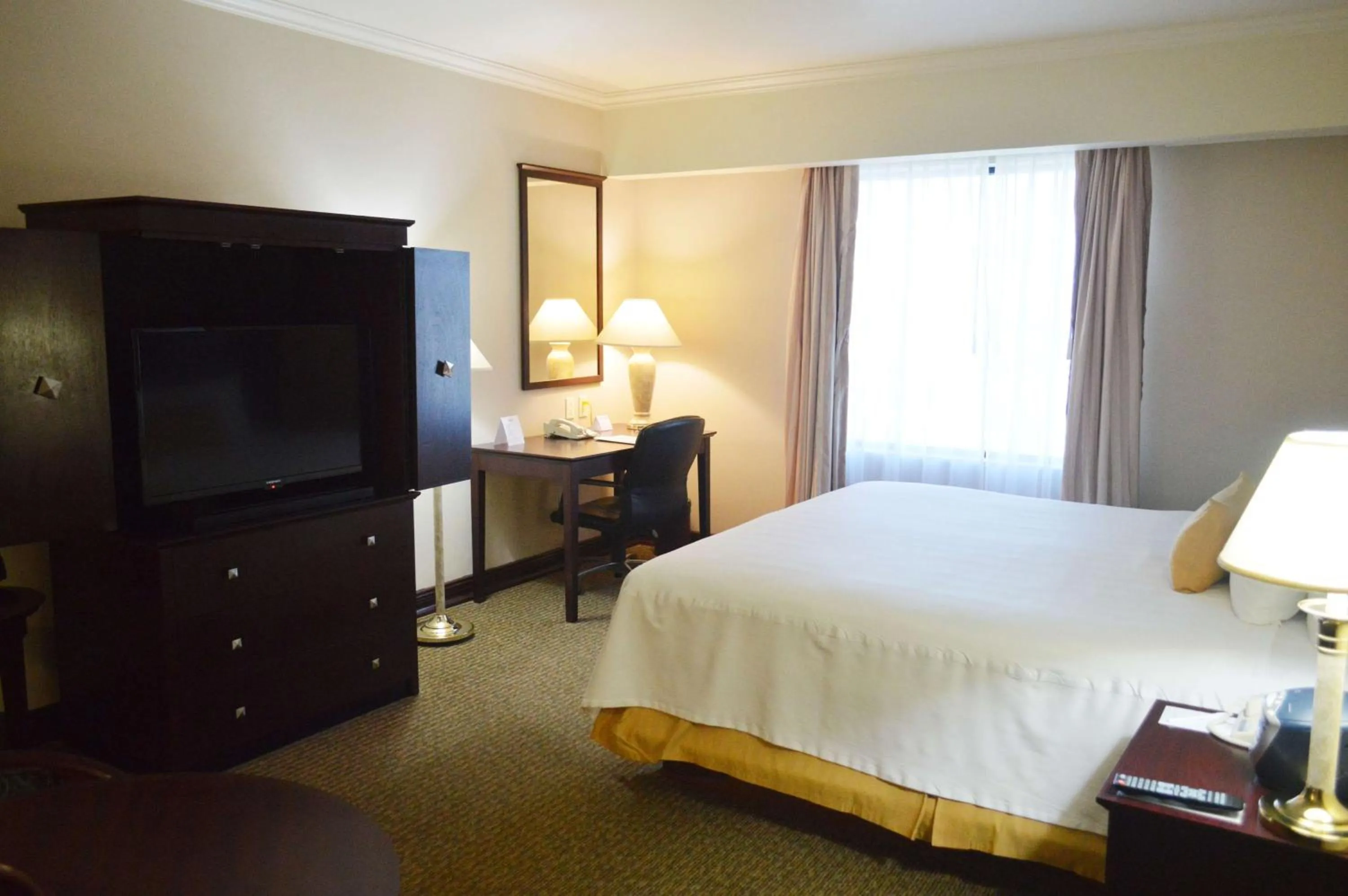 Photo of the whole room, Bed in Best Western PLUS Nuevo Laredo Inn & Suites