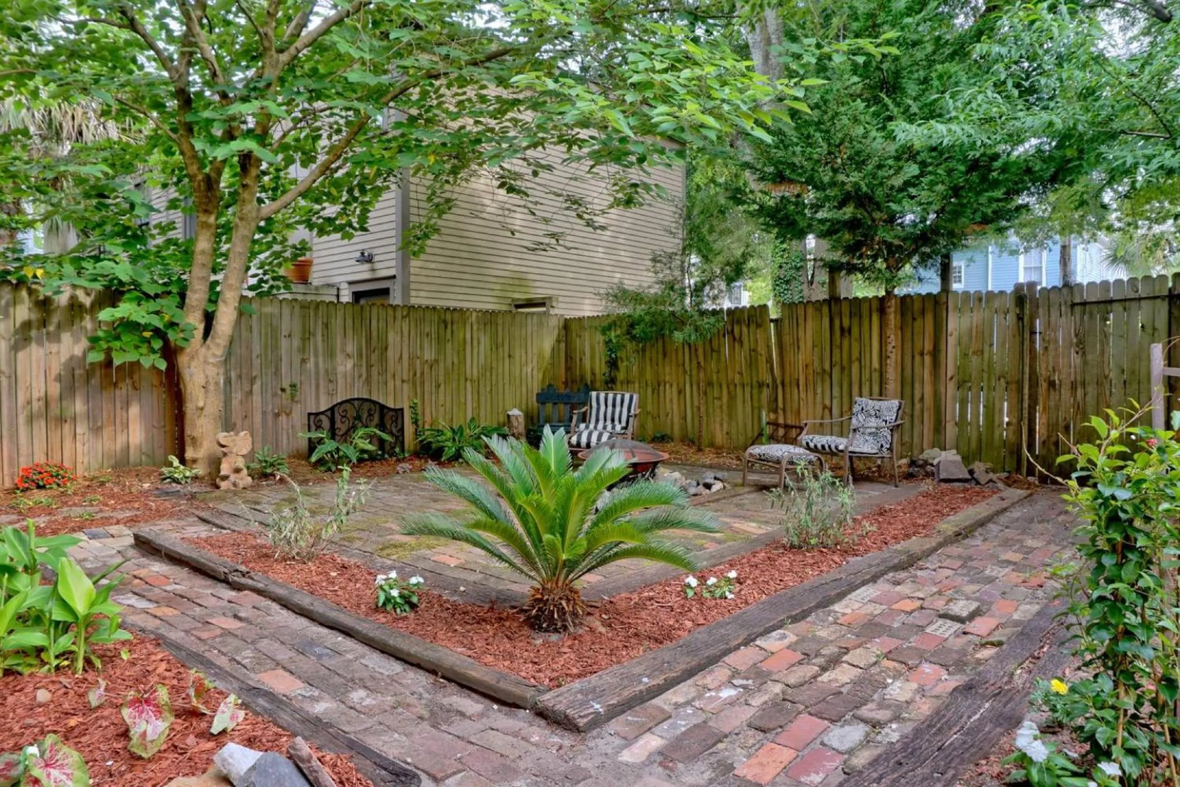 Patio in Beautiful 6 Bed, 5 Bath Historic Savannah Home