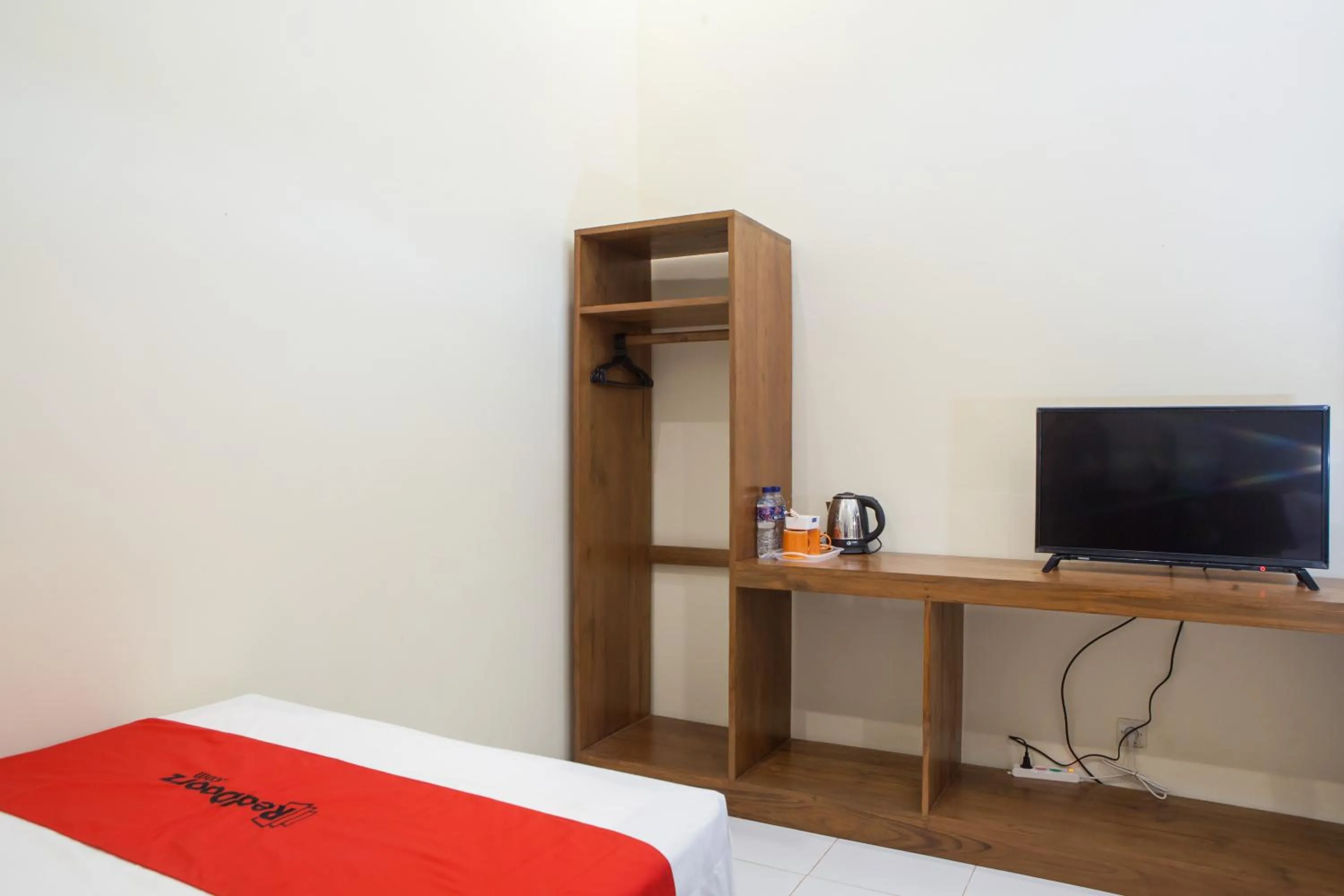 Bedroom, Bed in RedDoorz near Baluran National Park