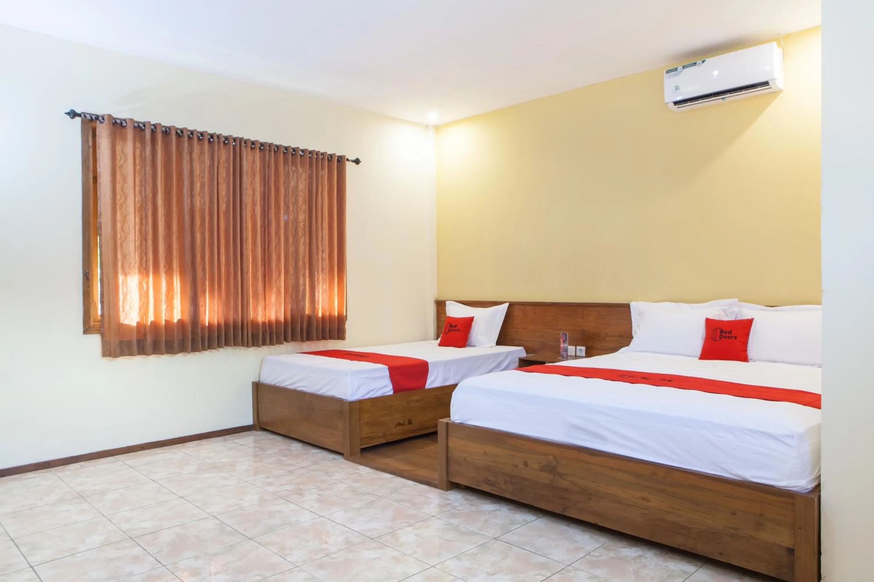 Bedroom, Bed in RedDoorz near Baluran National Park