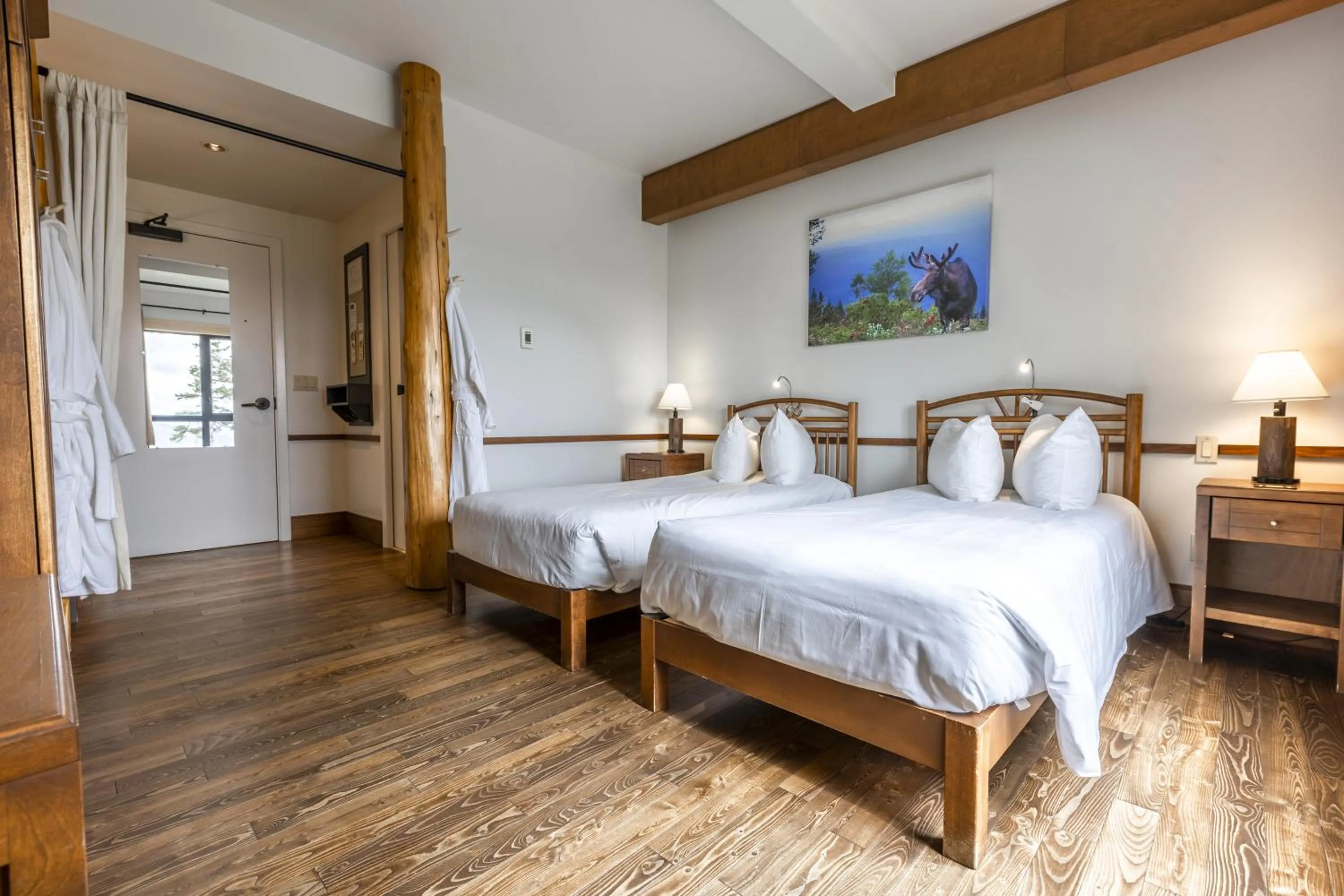 Bed in Auberge de Montagne des Chic-Chocs Mountain Lodge - Sepaq