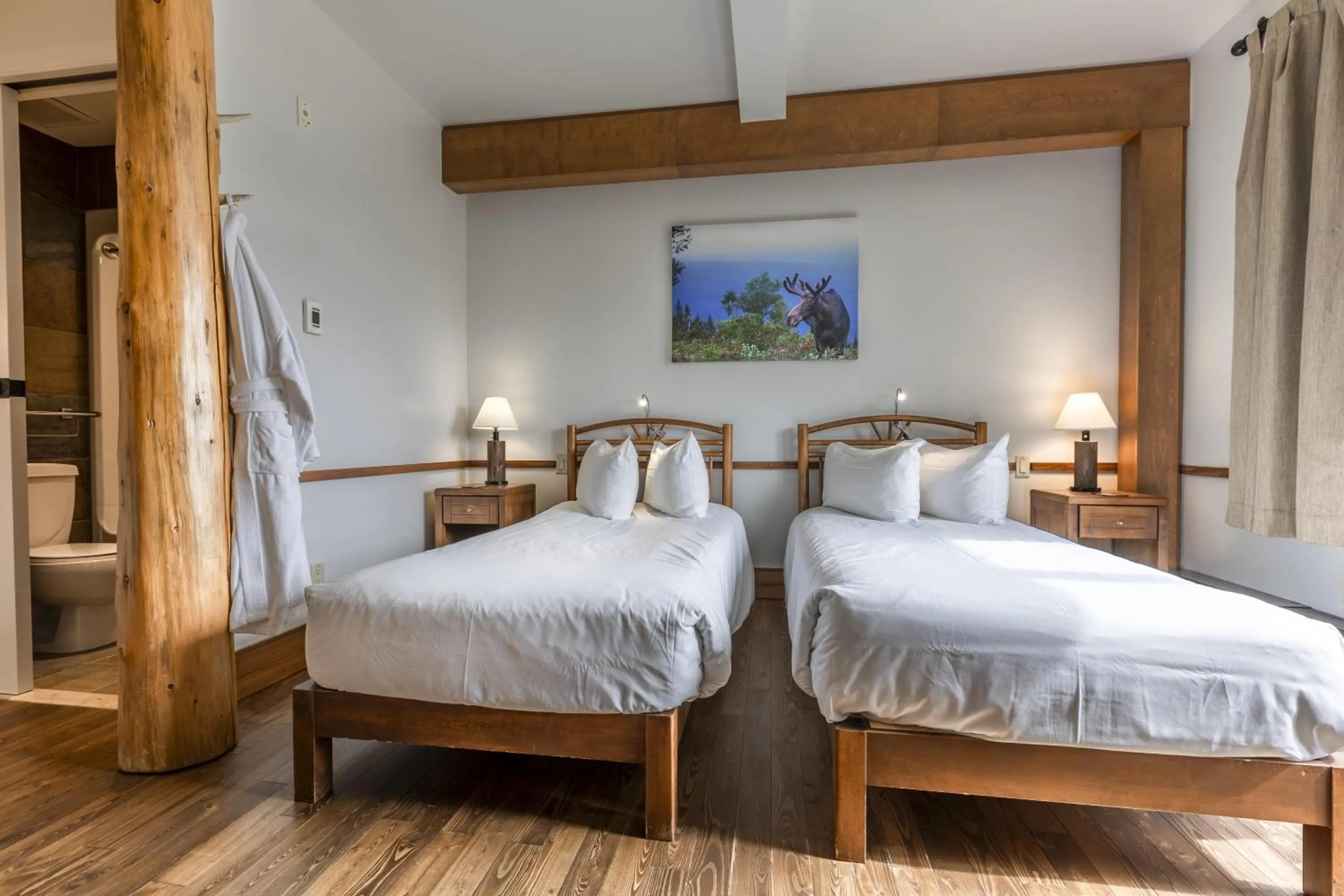 Bed in Auberge de Montagne des Chic-Chocs Mountain Lodge - Sepaq