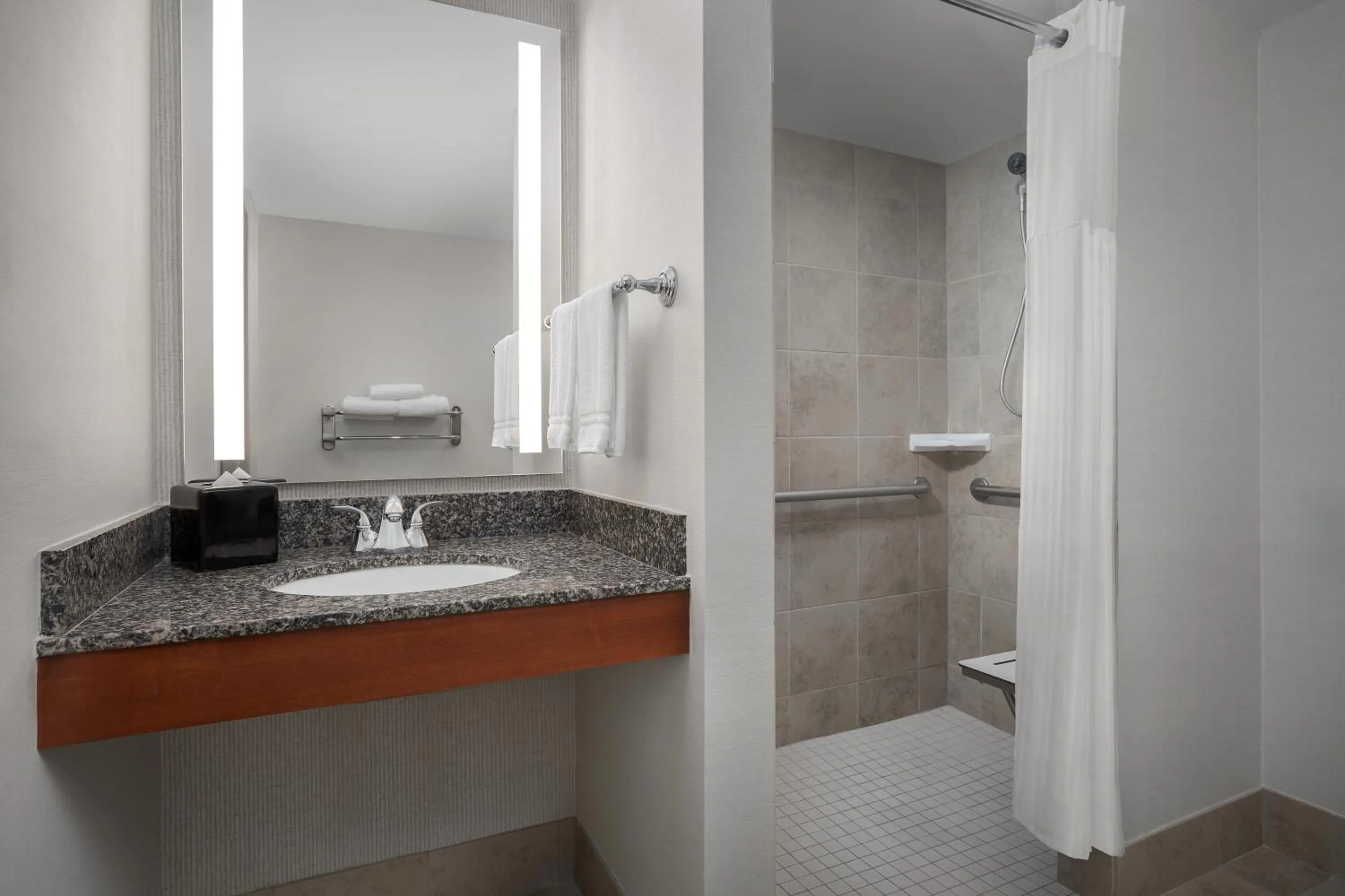 Shower in Hilton Garden Inn Denver Downtown