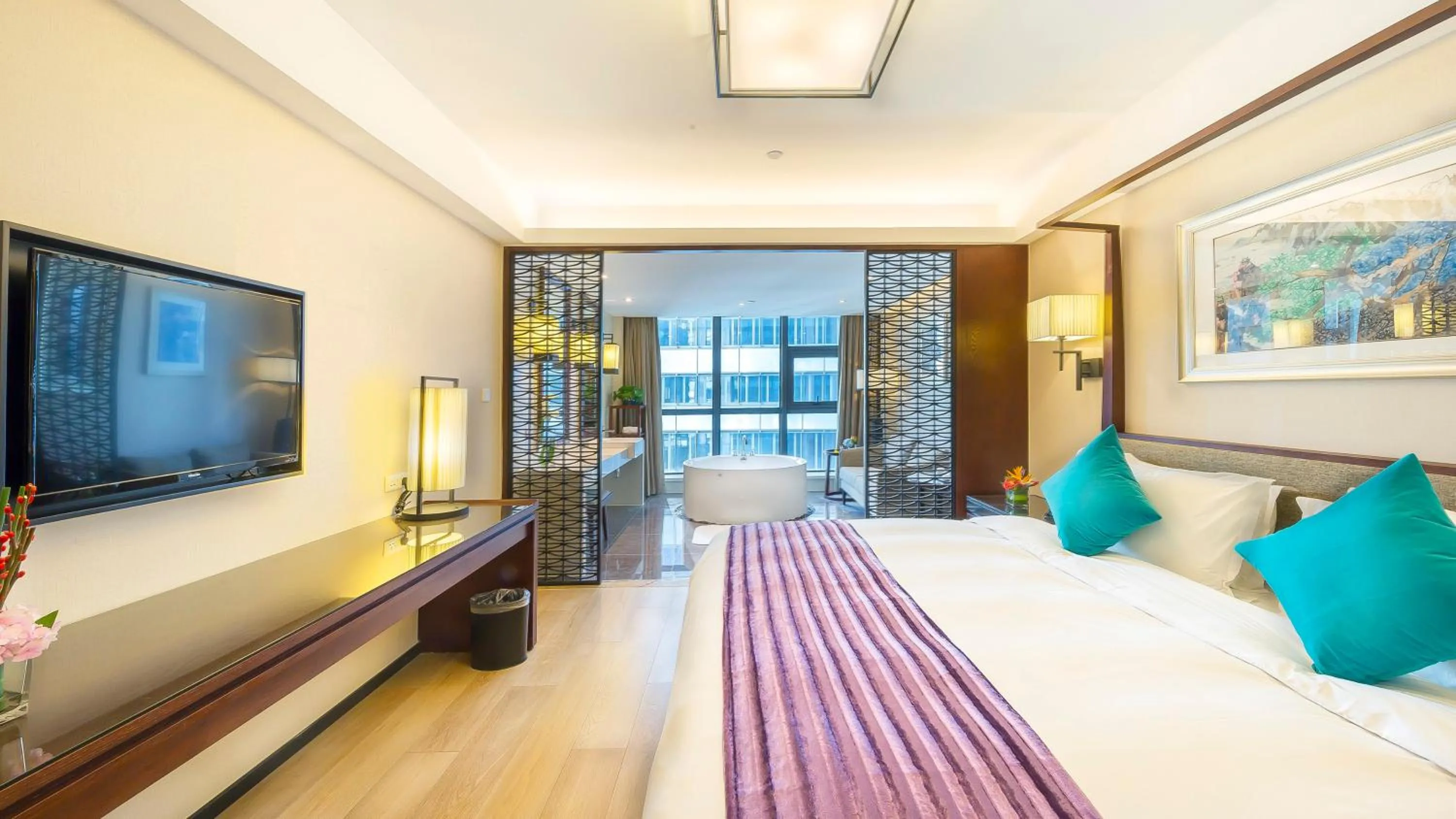 Bed in SSAW Boutique Hotel Ningbo CBD - Family Friendly & Business Travel
