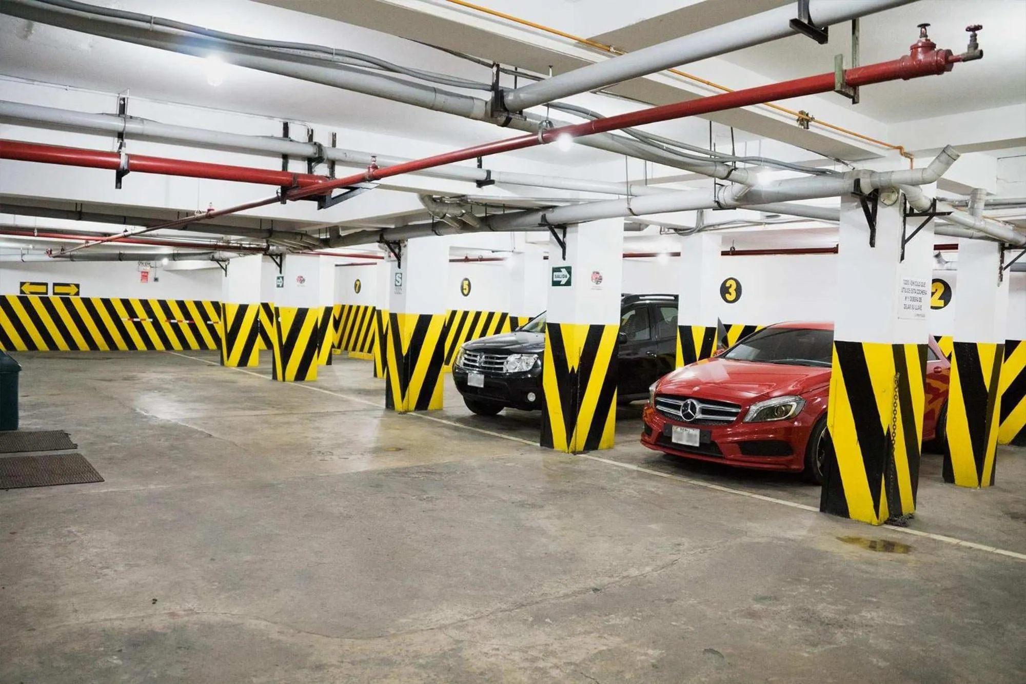 Property building in Hotel Las Lomas