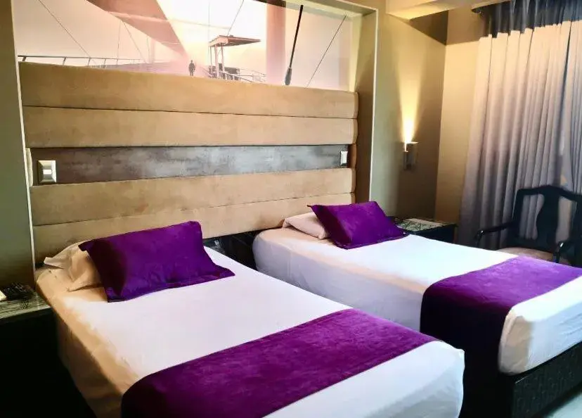 Twin Room in Hotel Las Lomas Twin Room in Hotel Las Lomas