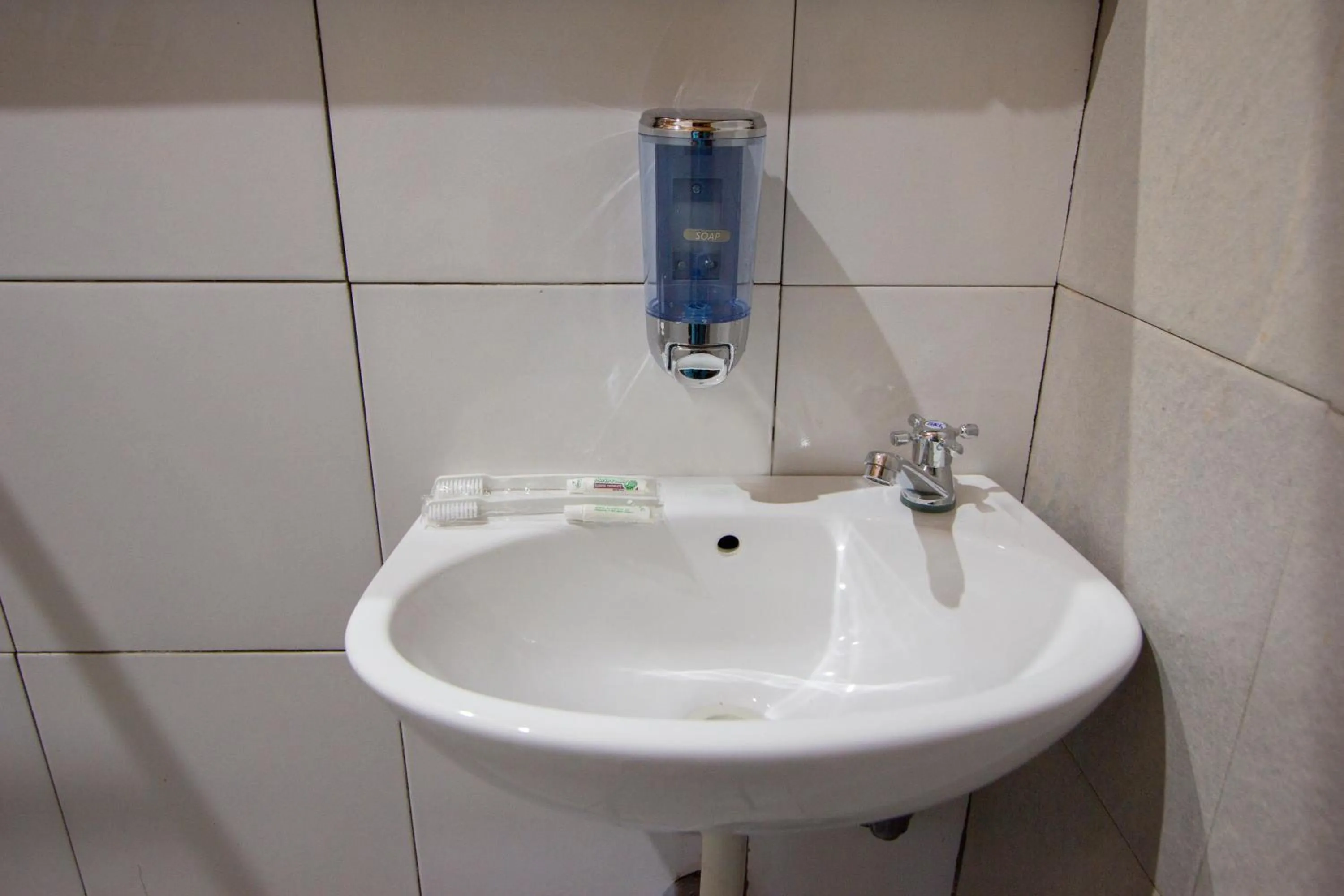 Bathroom in Penida Krusty Hill by ecommerceloka