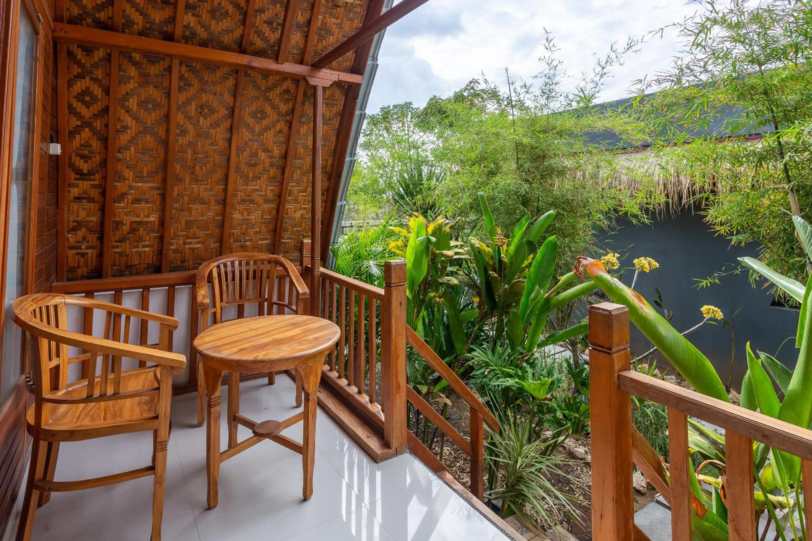 Balcony/Terrace in Penida Krusty Hill by ecommerceloka