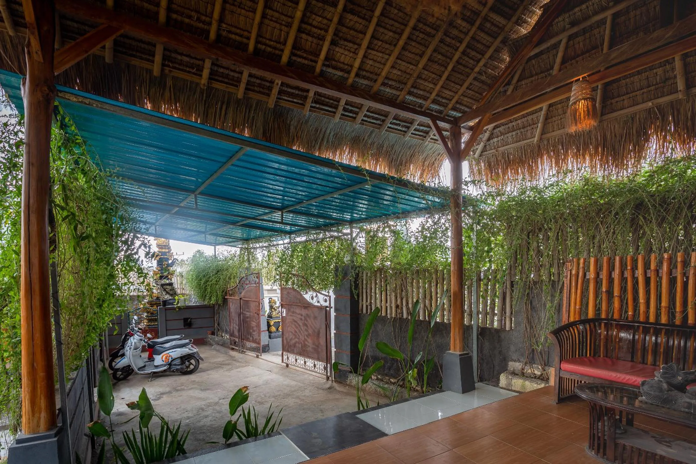 Property building in Penida Krusty Hill by ecommerceloka