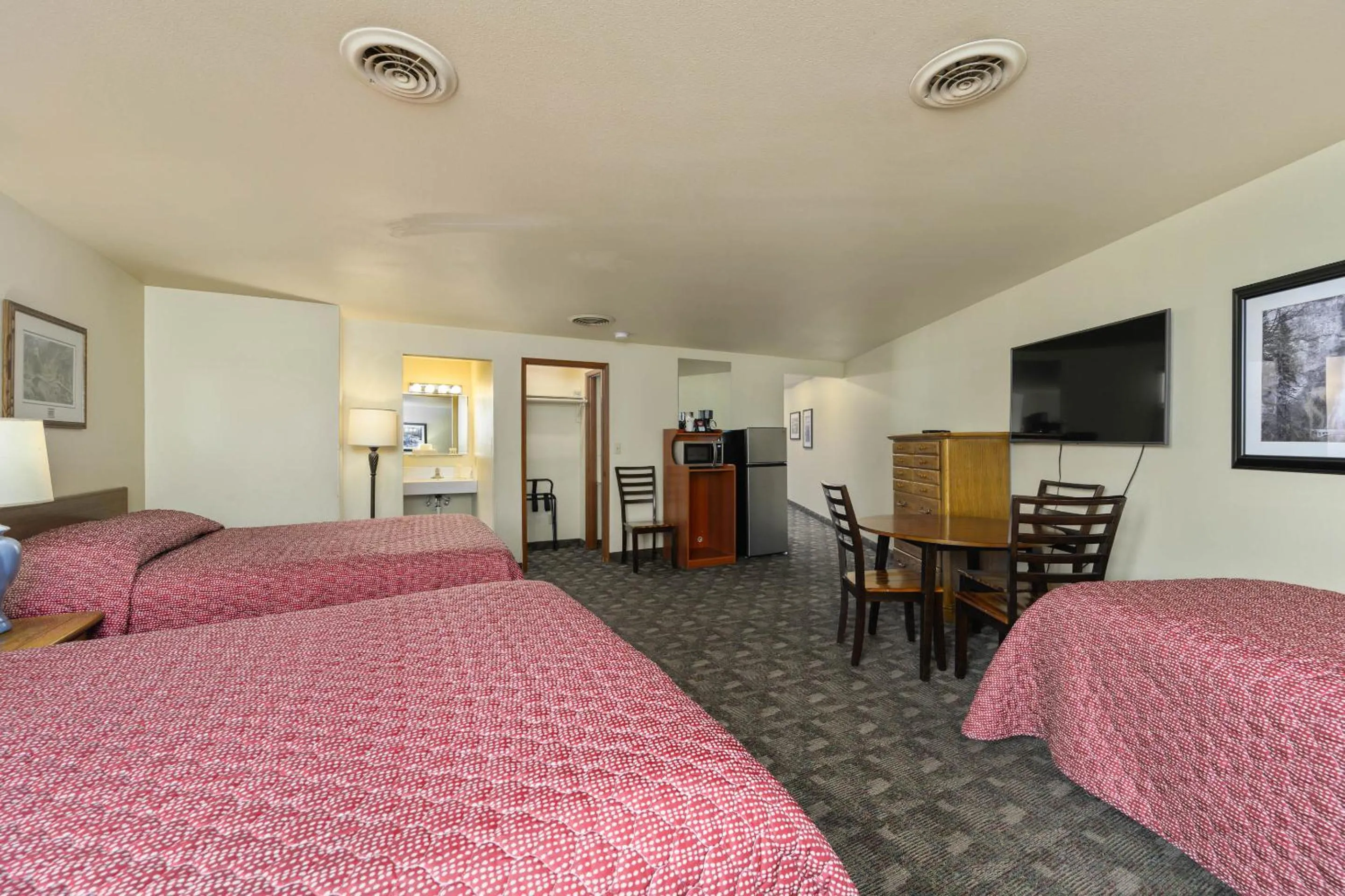 Photo of the whole room, Bed in Cocusa Motel