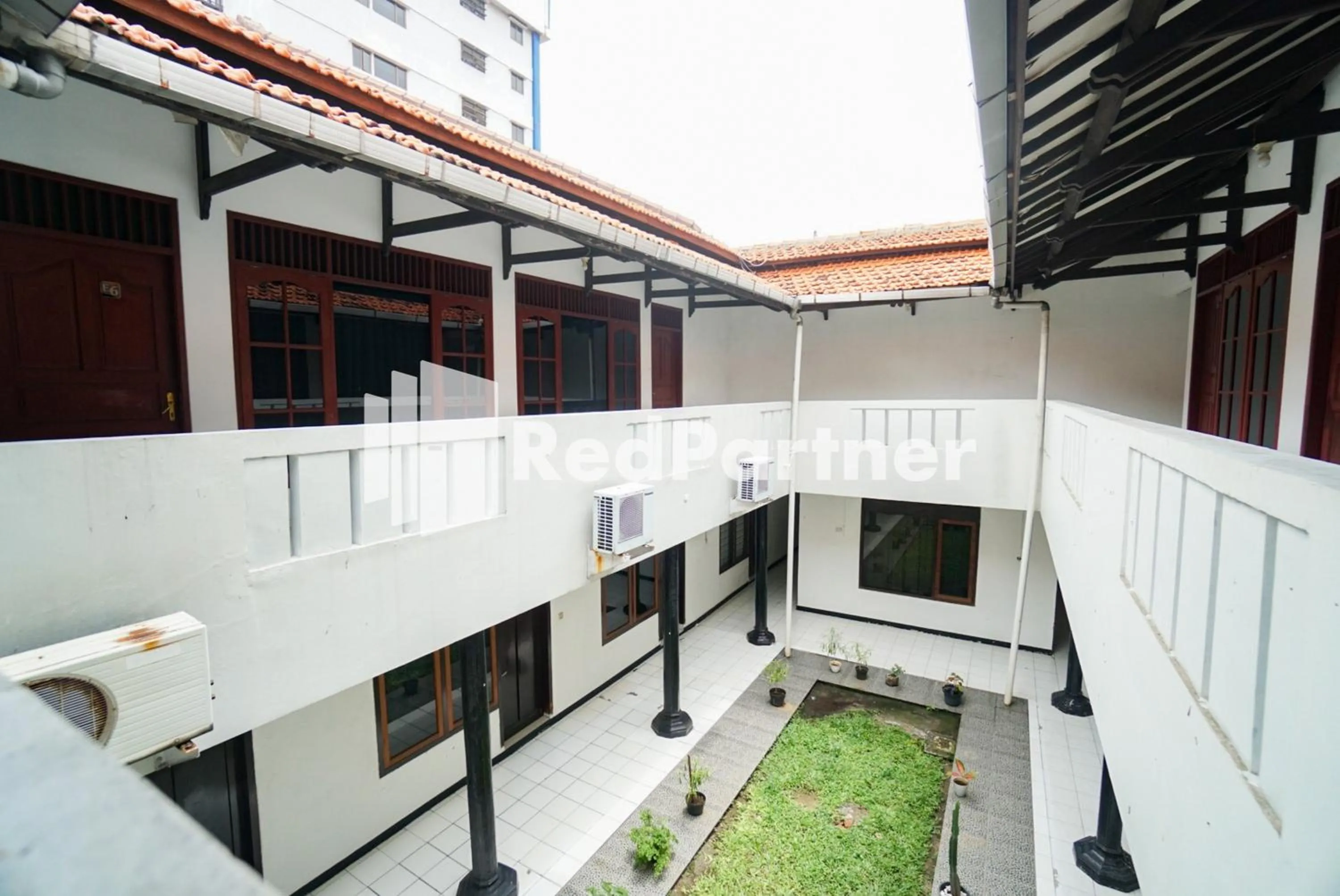 Property building in Hotel Borobudur Kemayoran Syariah Mitra RedDoorz