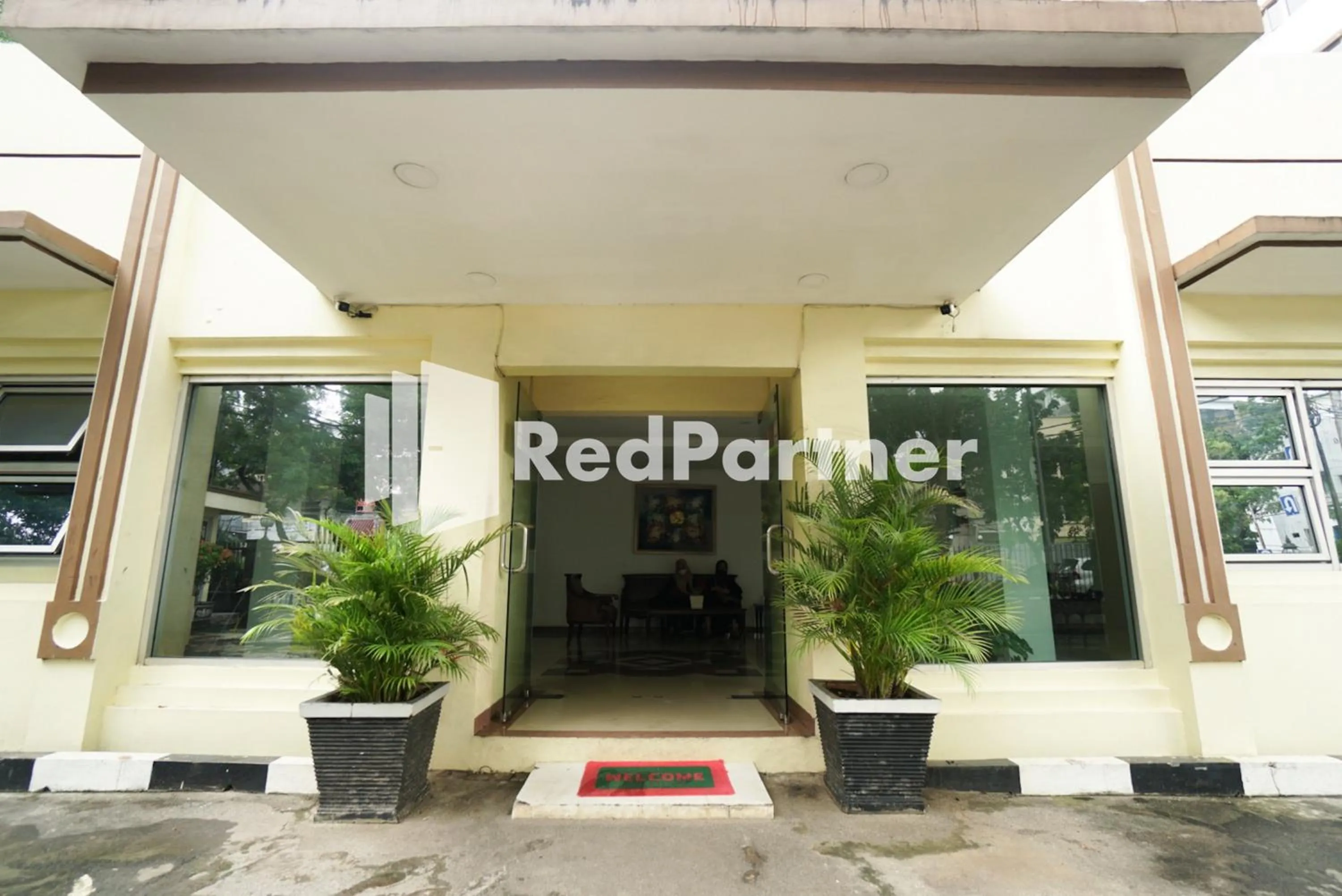Property building in Hotel Borobudur Kemayoran Syariah Mitra RedDoorz
