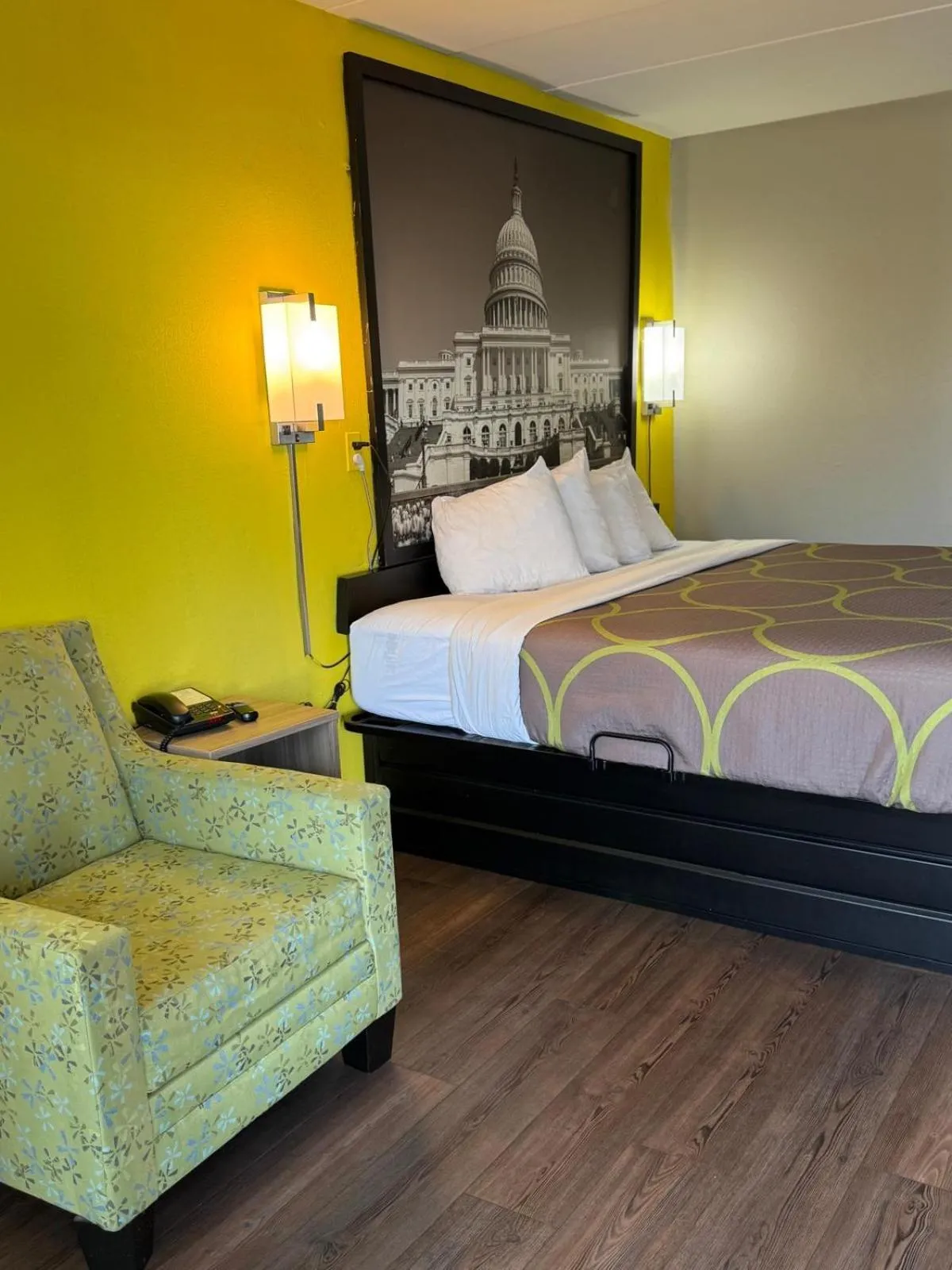 Bed in Super 8 by Wyndham Manassas