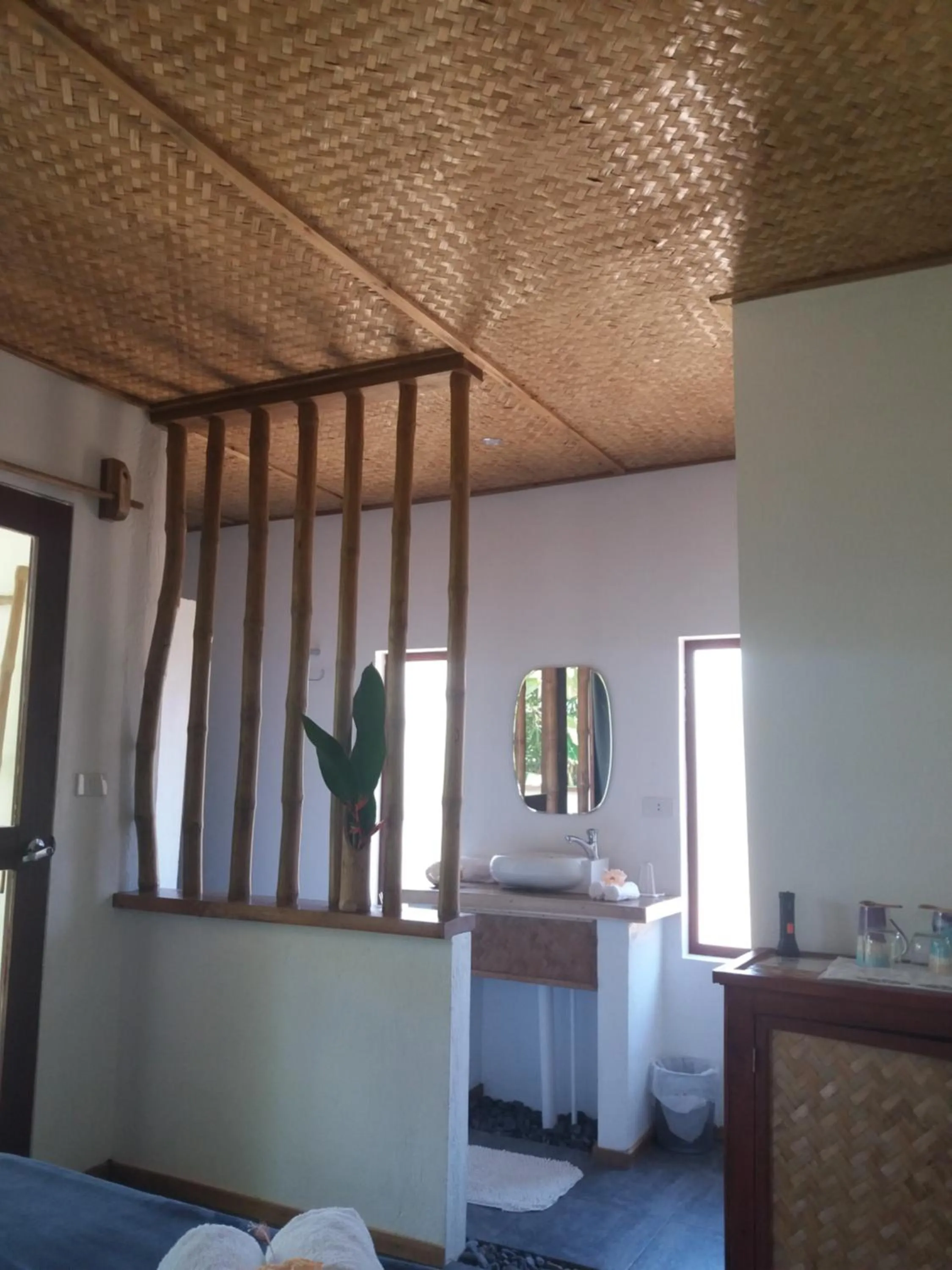 Photo of the whole room, Bed in Valerie Lodge