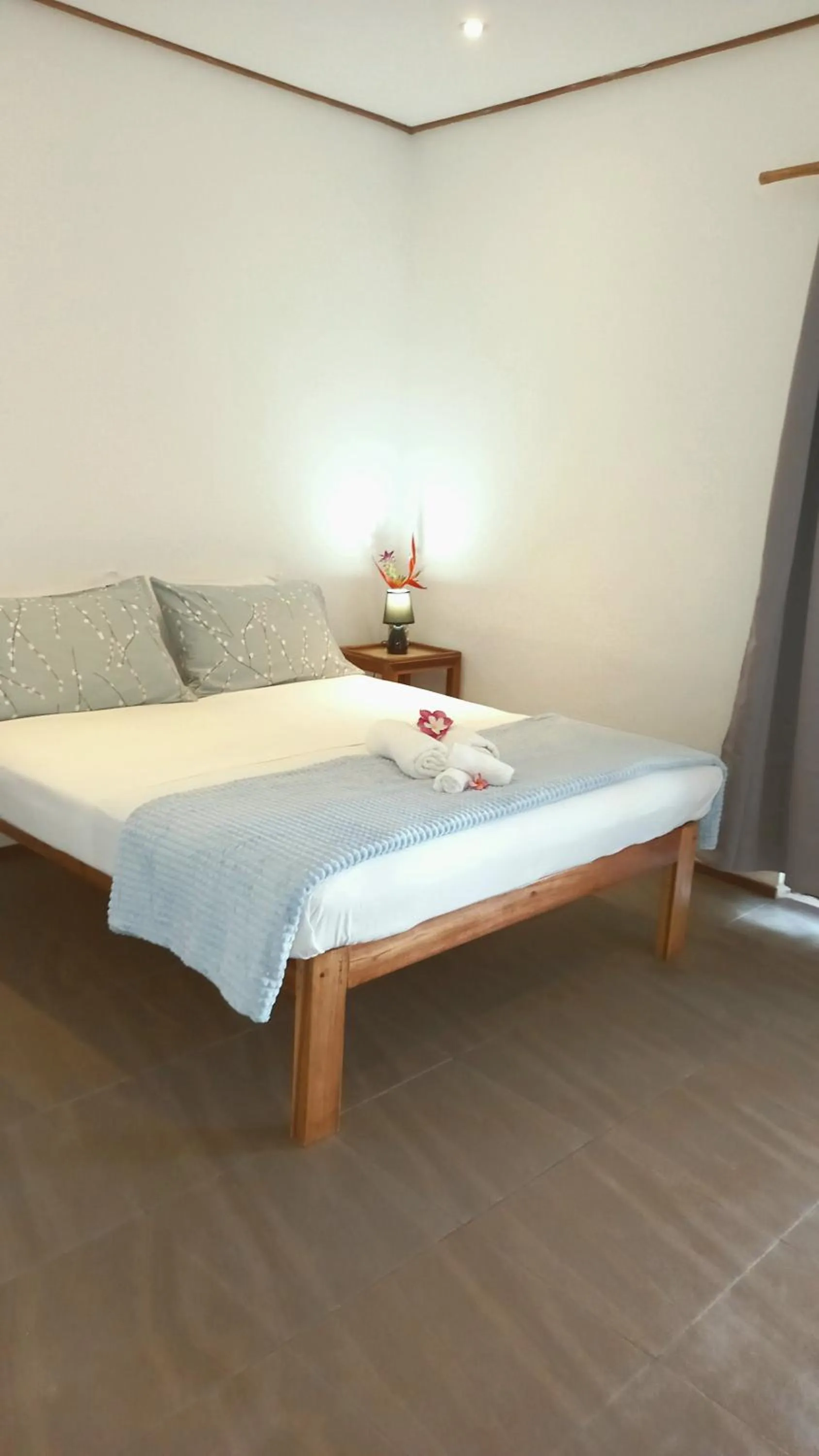 Bedroom, Bed in Valerie Lodge