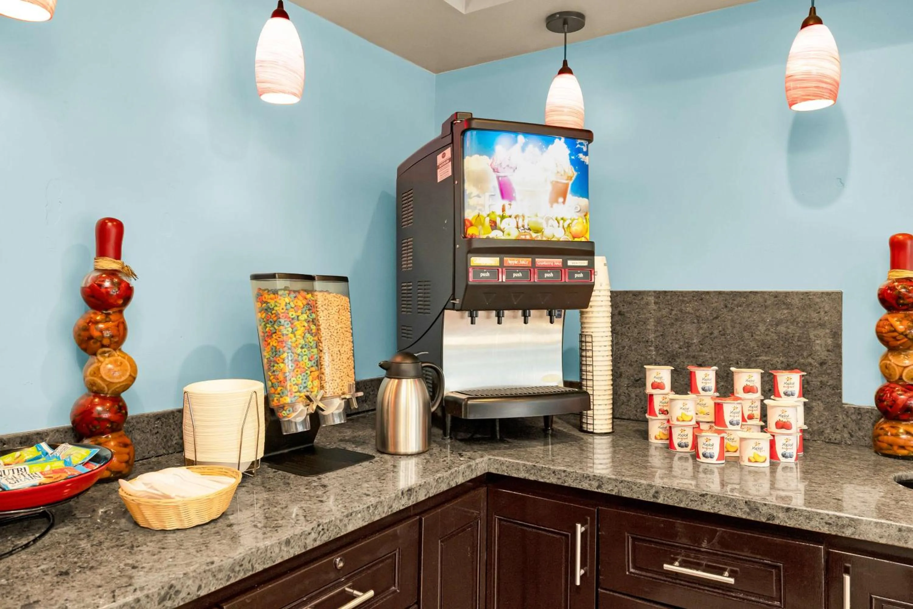 Breakfast in SureStay by Best Western San Francisco Marina District