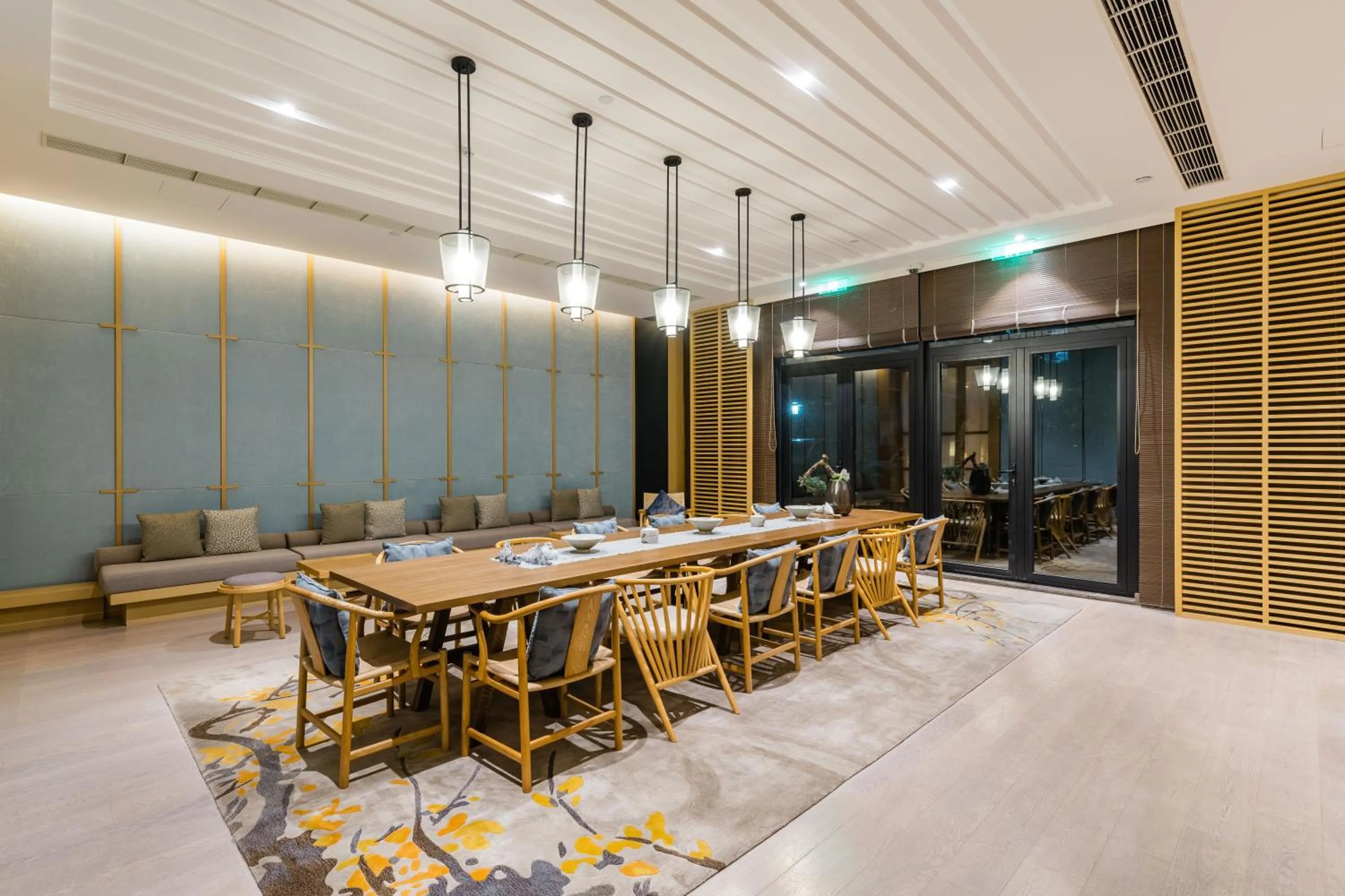 Yun He Ye Bo Hotel (Shanghai International Tourist Resort Wild Animal Park)