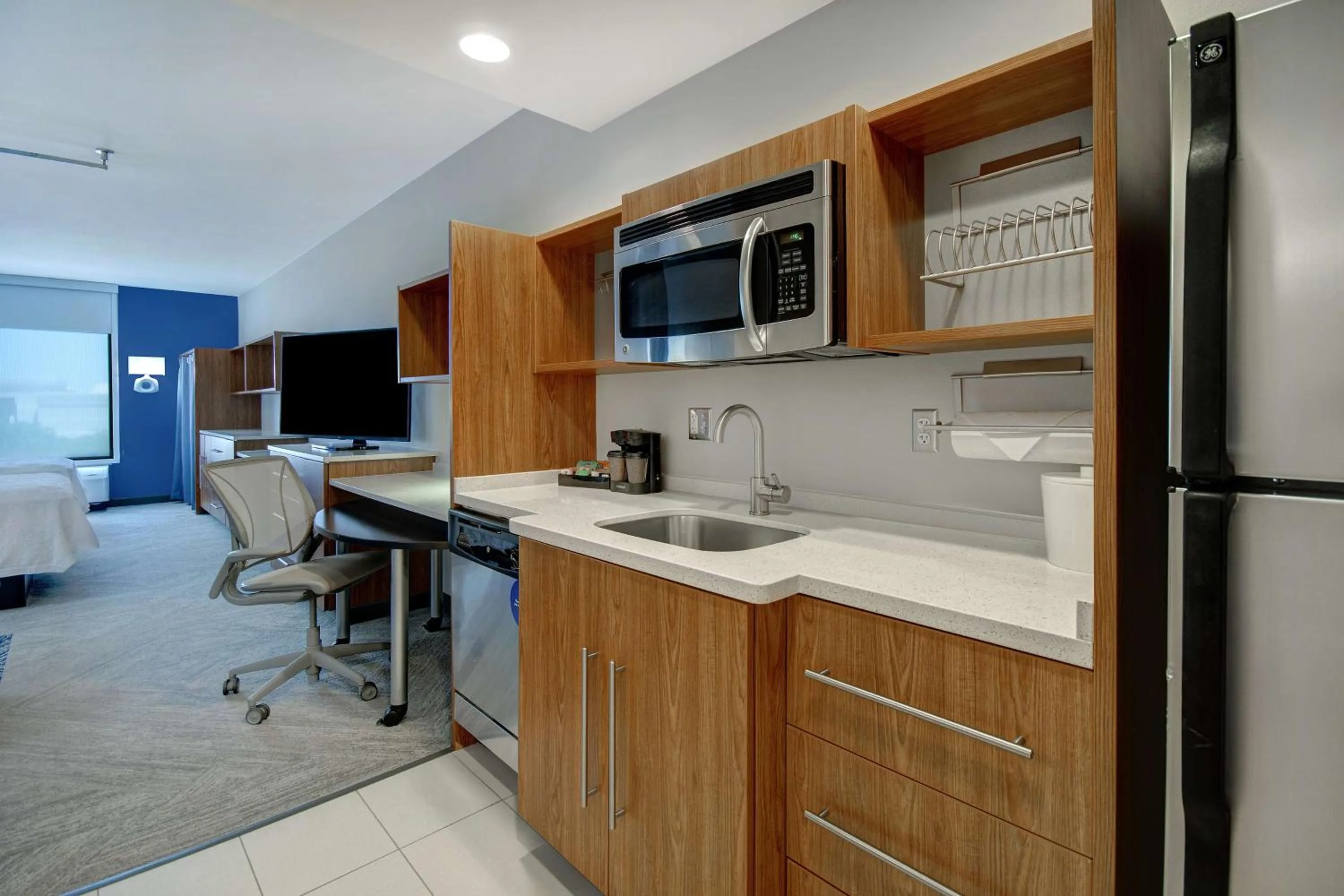 Bedroom in Home2 Suites Dallas-Frisco