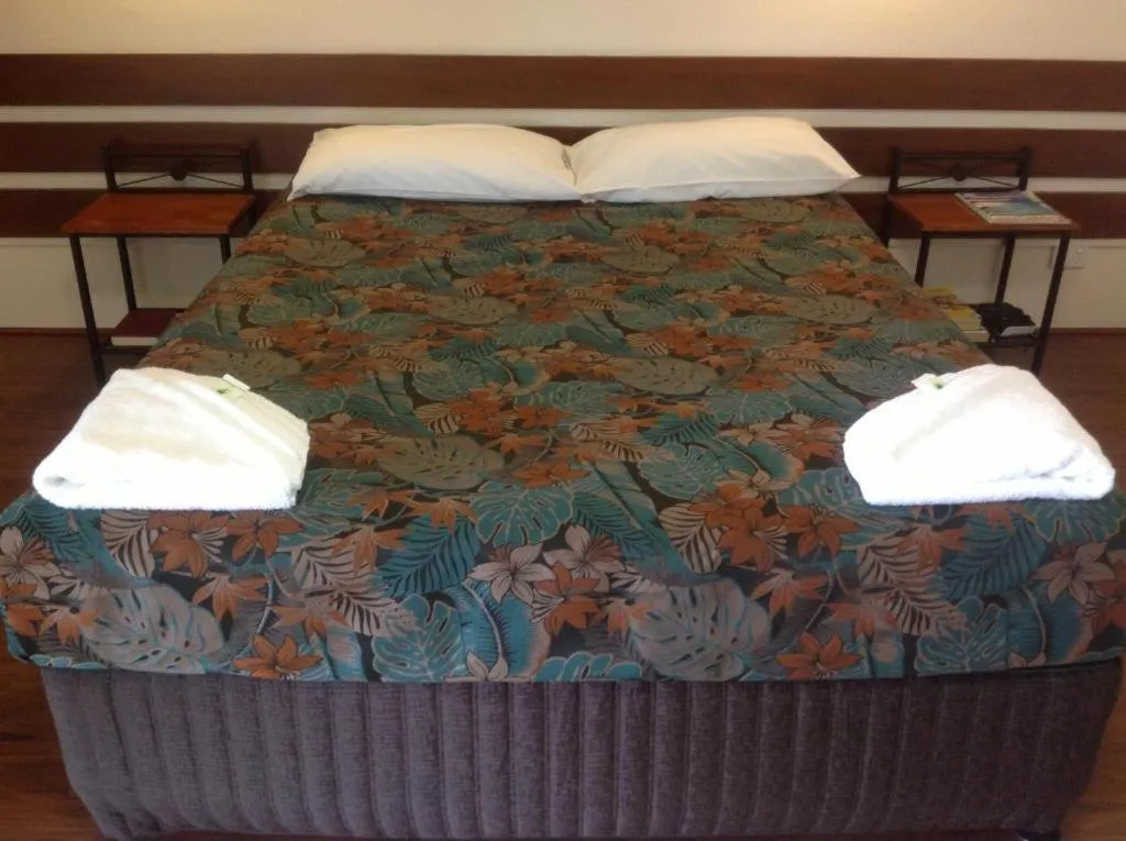 Bed in Demi View Motel