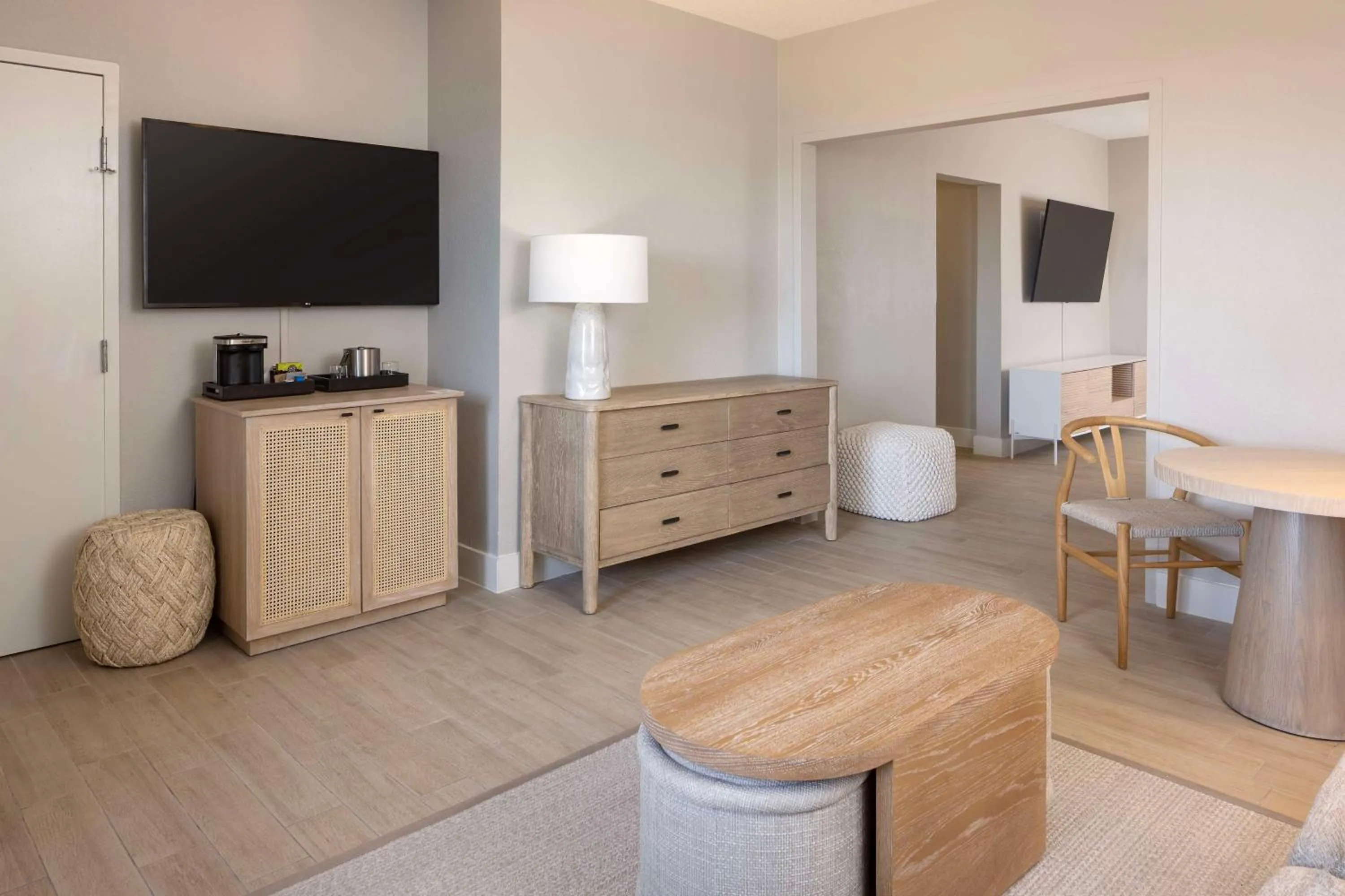 Living room in Hilton Daytona Beach Resort