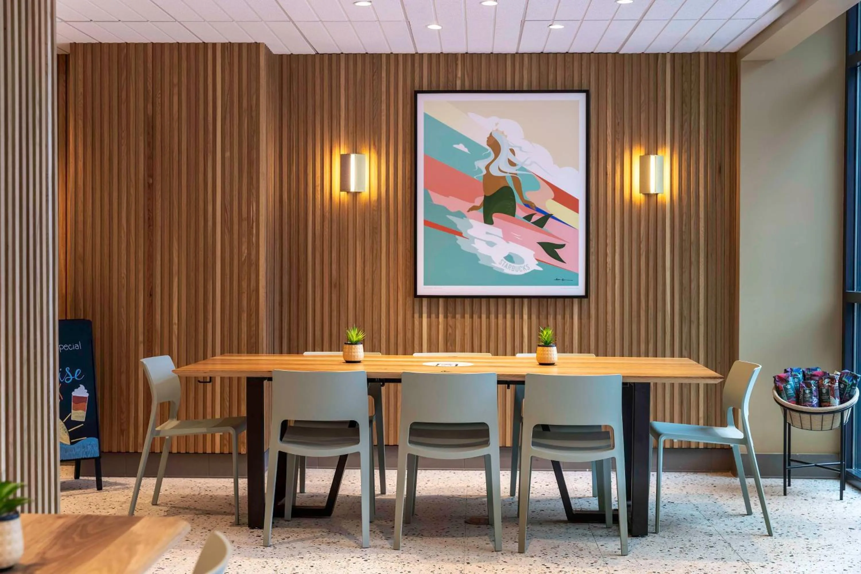 Restaurant/places to eat in Hilton Daytona Beach Resort