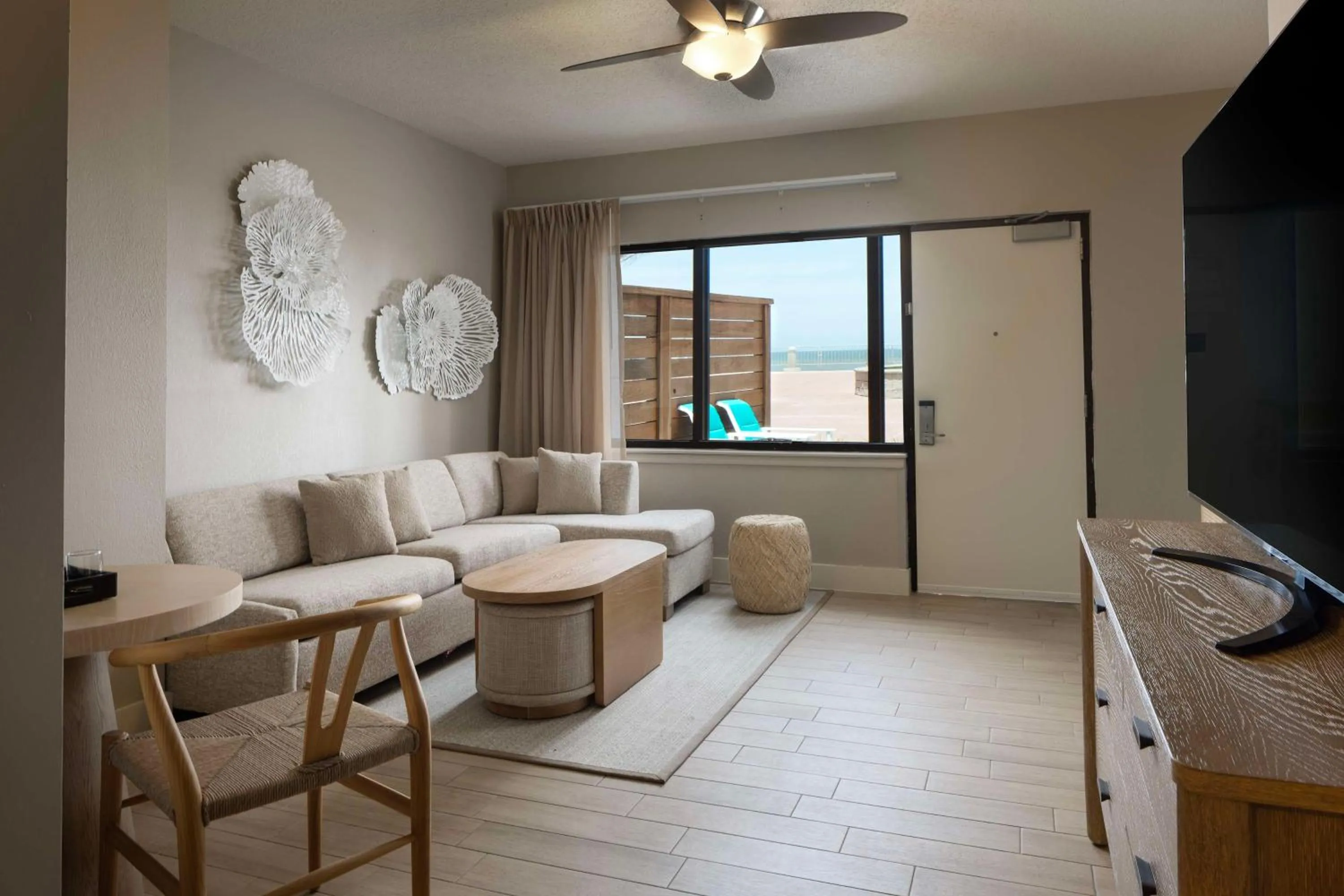 Bedroom in Hilton Daytona Beach Resort