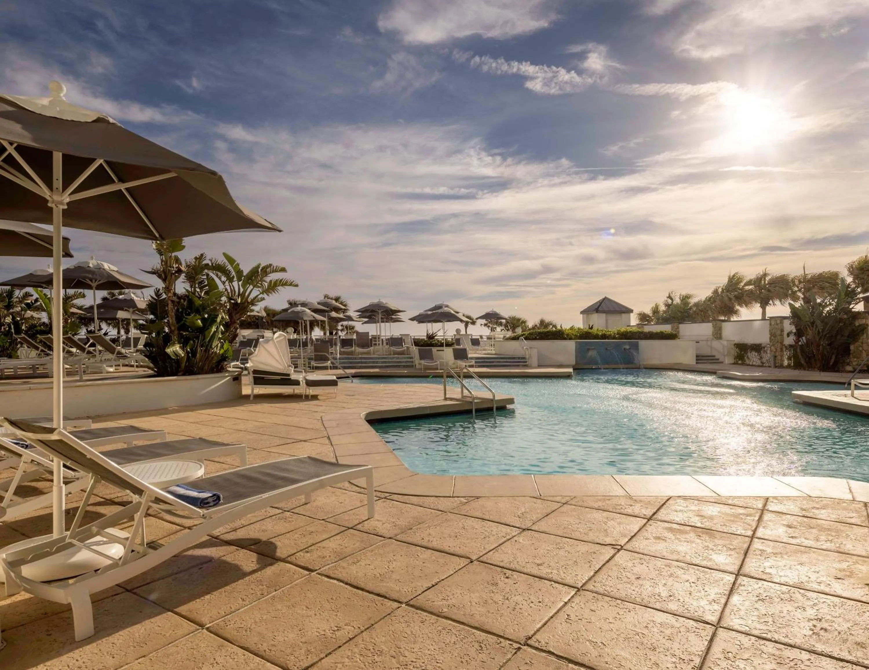 Pool view in Hilton Daytona Beach Resort