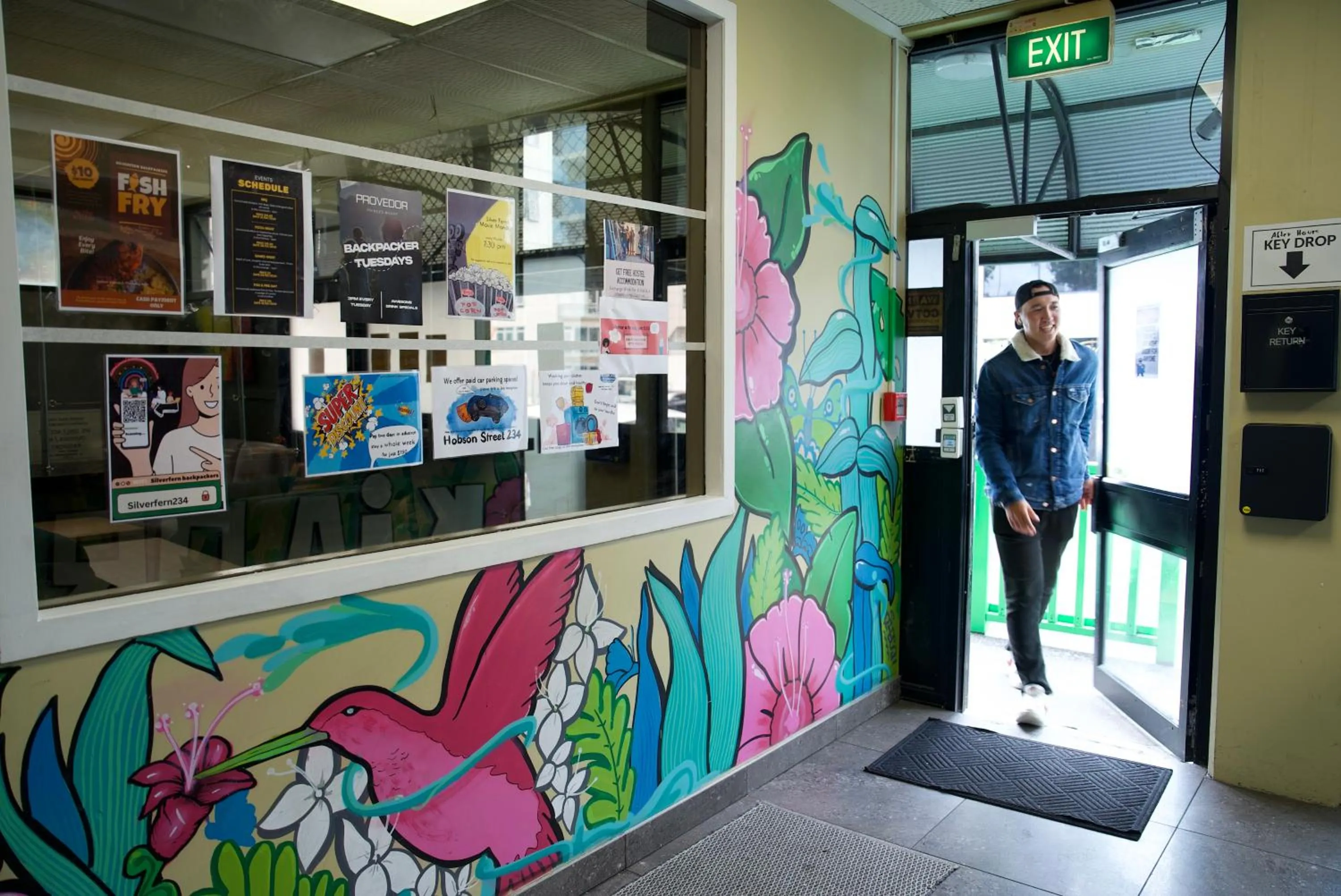 Facade/entrance in Silverfern Backpackers