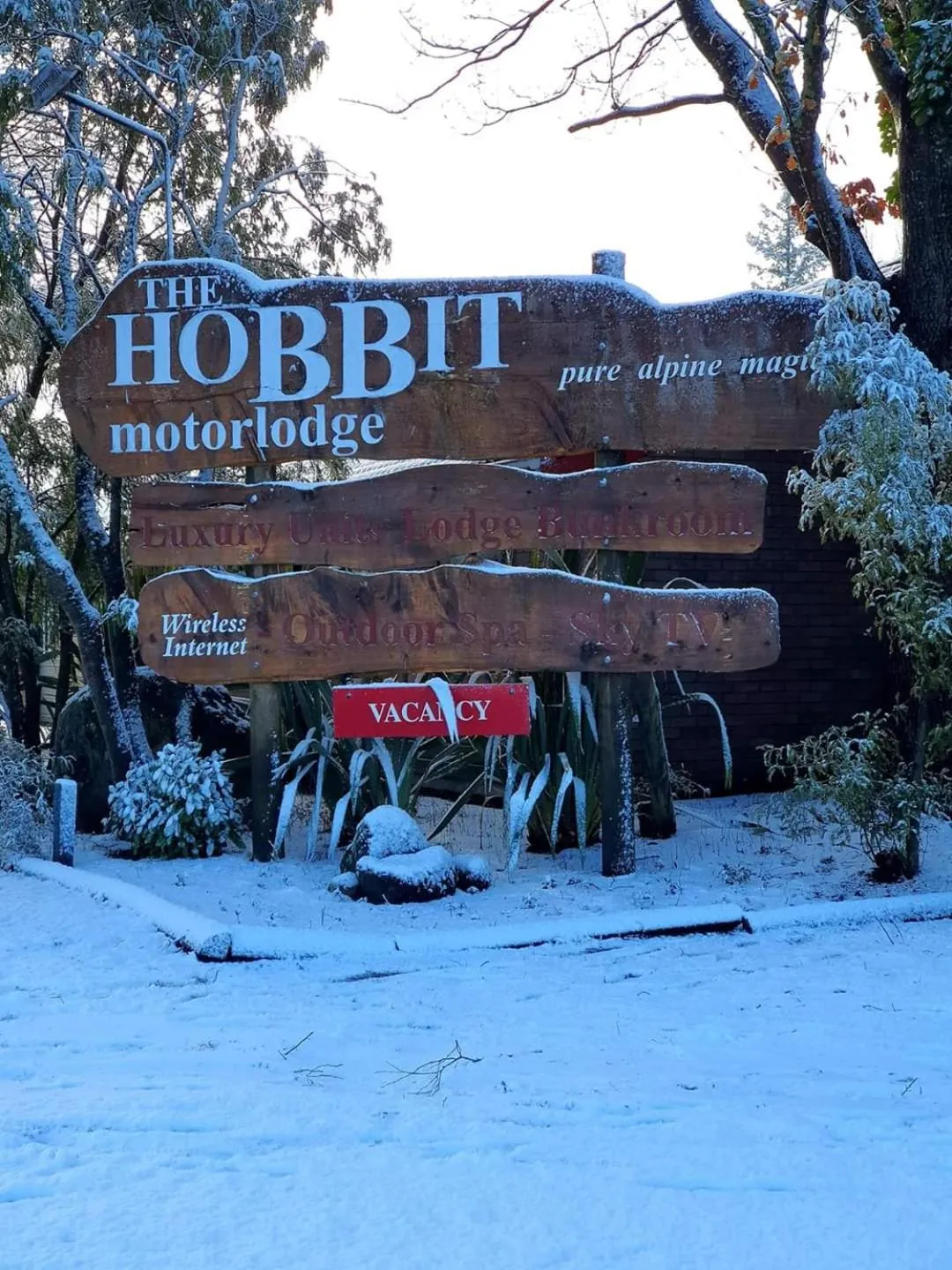 Winter in The Hobbit Motorlodge