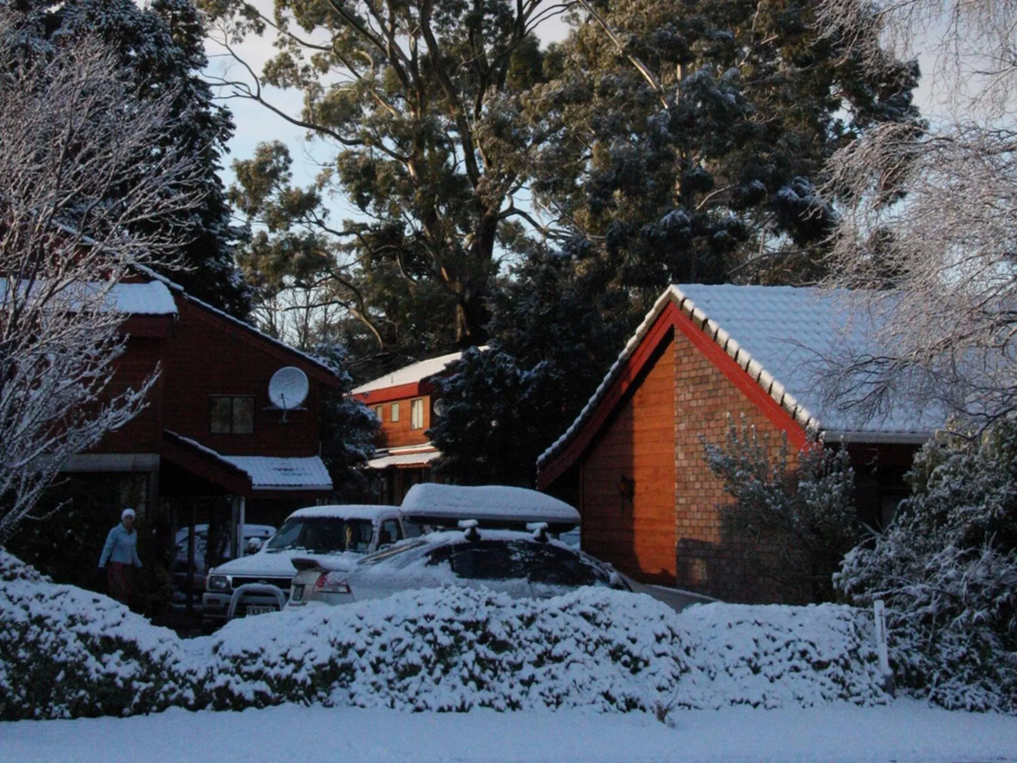 Winter in The Hobbit Motorlodge