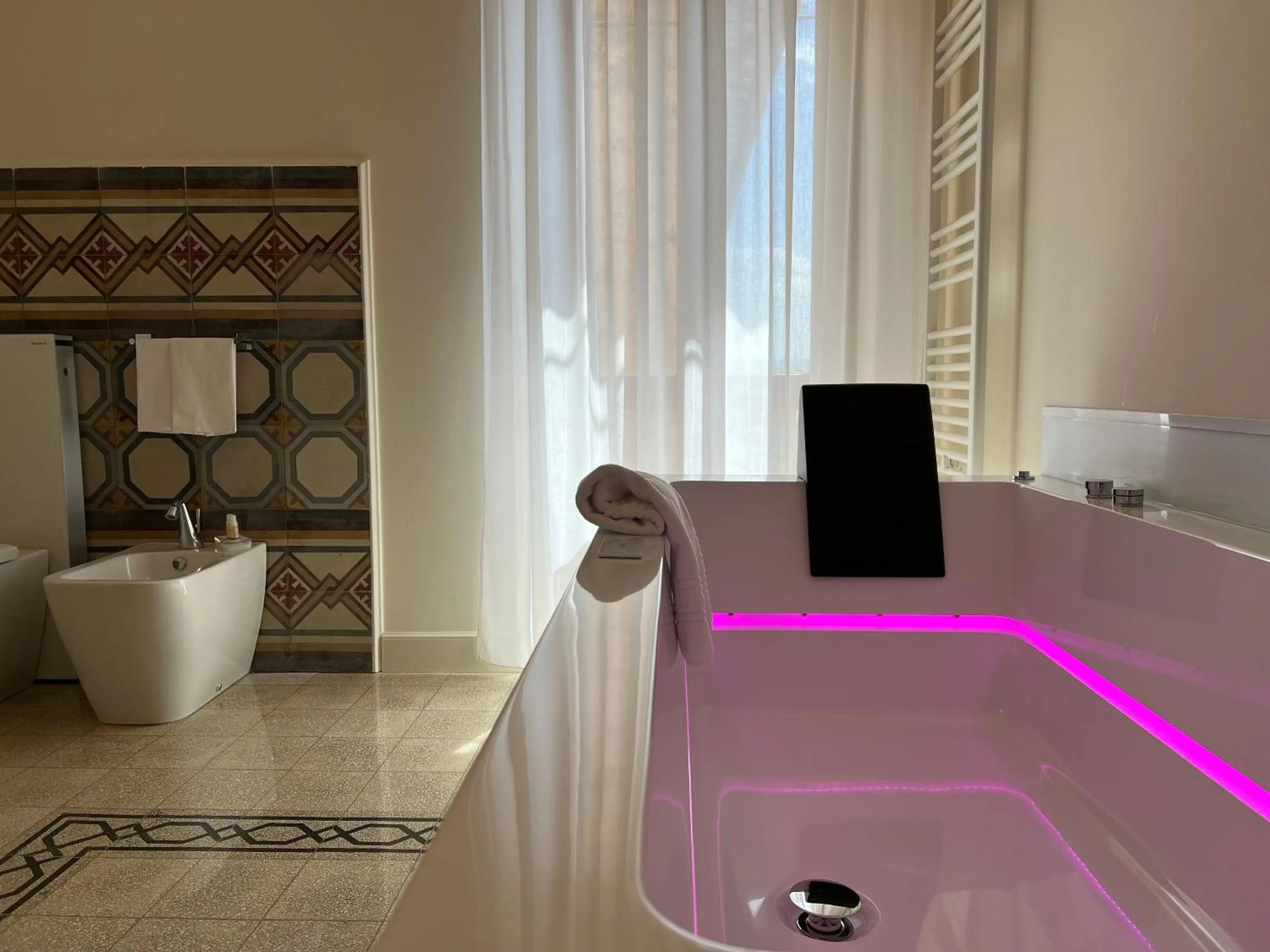 Hot Tub in San Gemini Palace