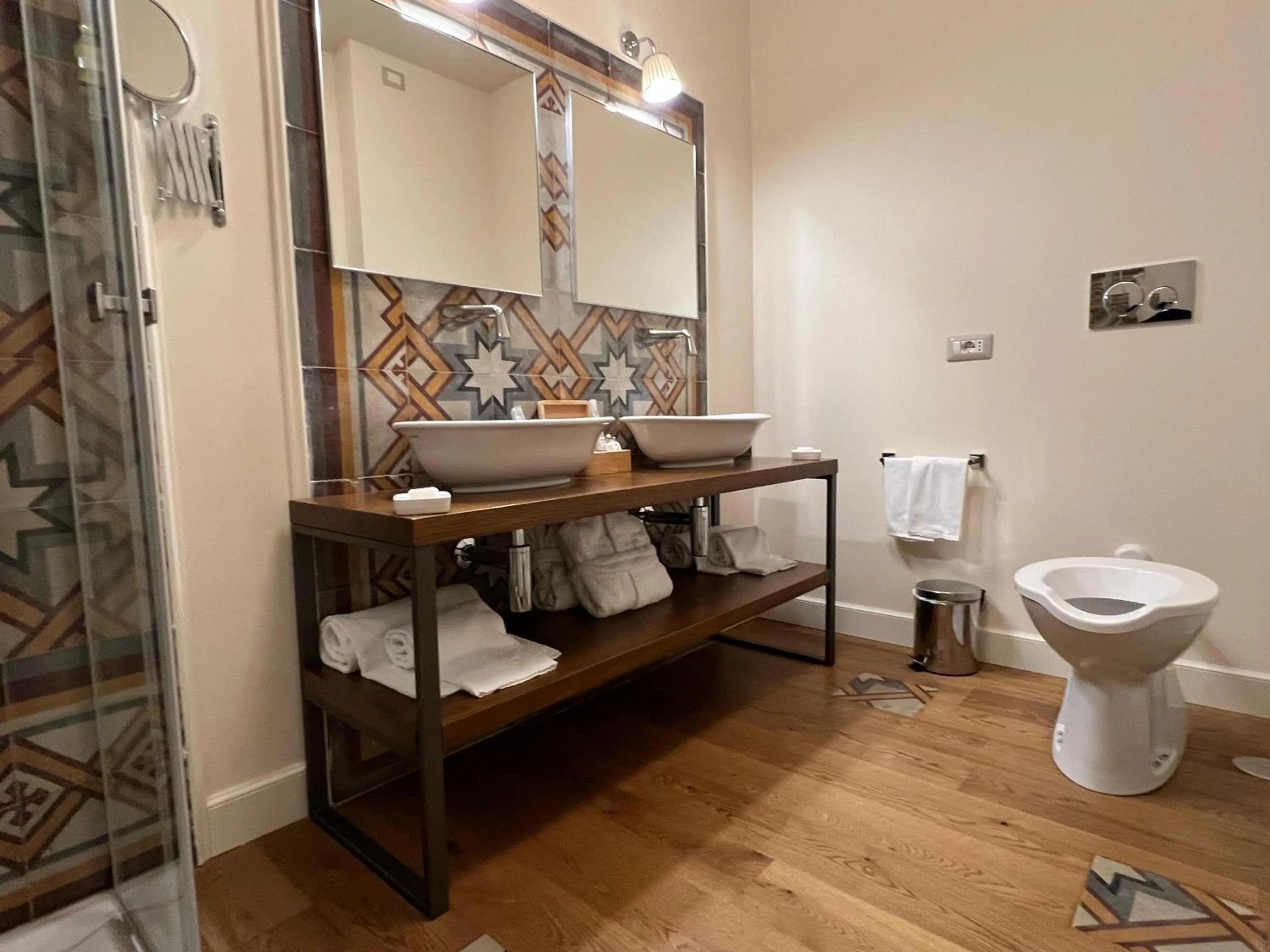 Bathroom in San Gemini Palace