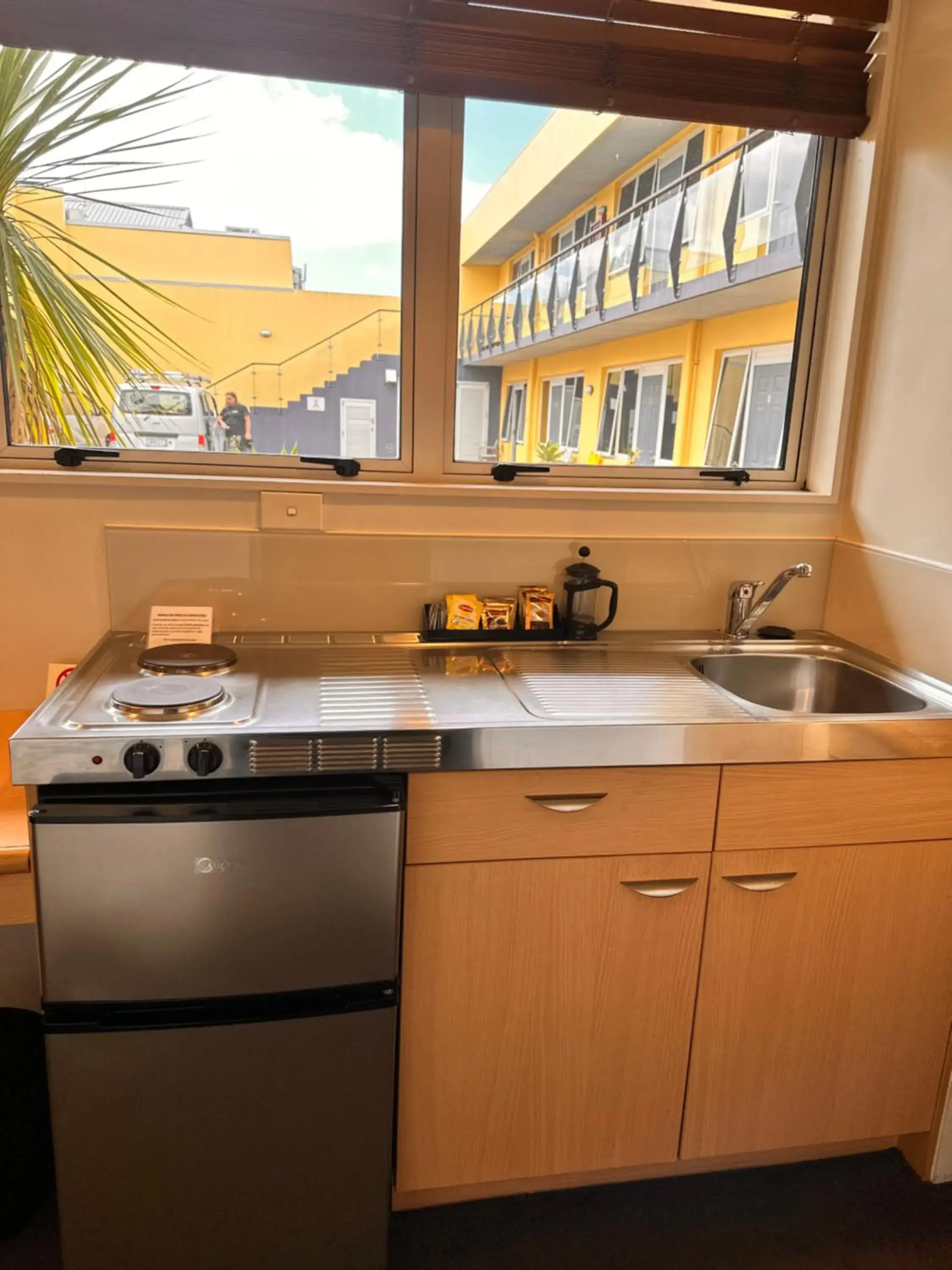 Twin Room - Disability Access in Harbour City Motor Inn & Conference Twin Room - Disability Access in Harbour City Motor Inn & Conference