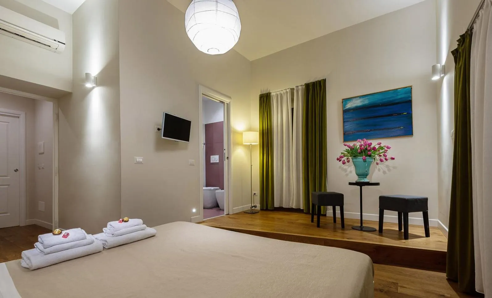 TV and multimedia, Bed in Tula Inn