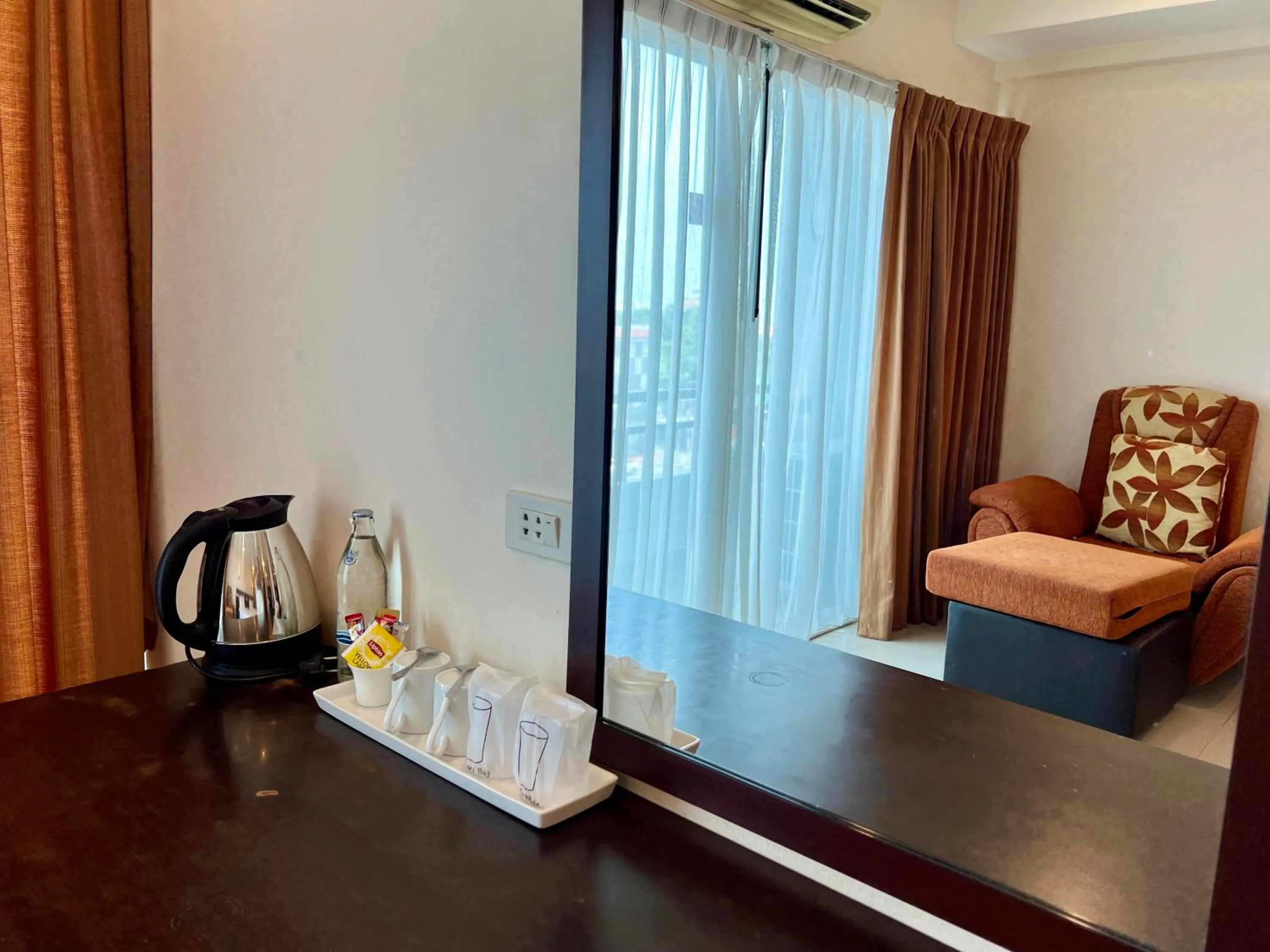 Coffee/tea facilities, Bed in Hotel La Villa Khon Kaen